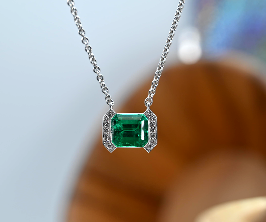 custom emerald necklace