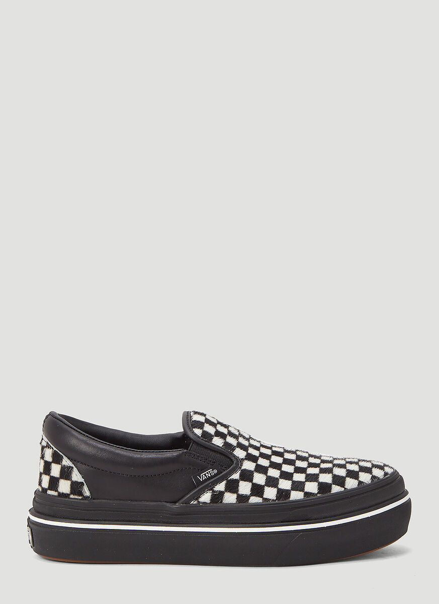 Vans Comfycush Slip On Sneakers In Black