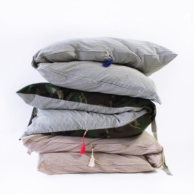 Throwbed in Camo & Toulouse Blue