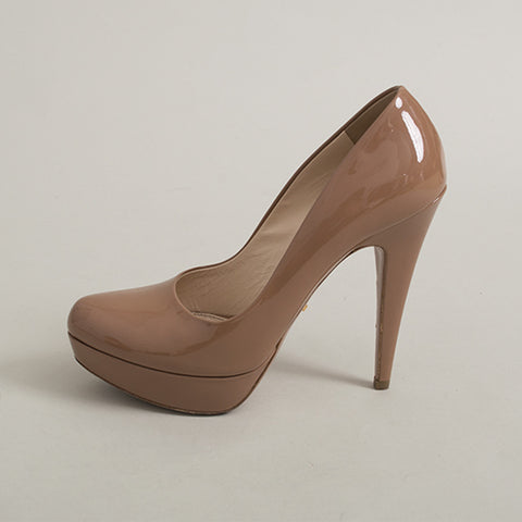 beige patent leather heels