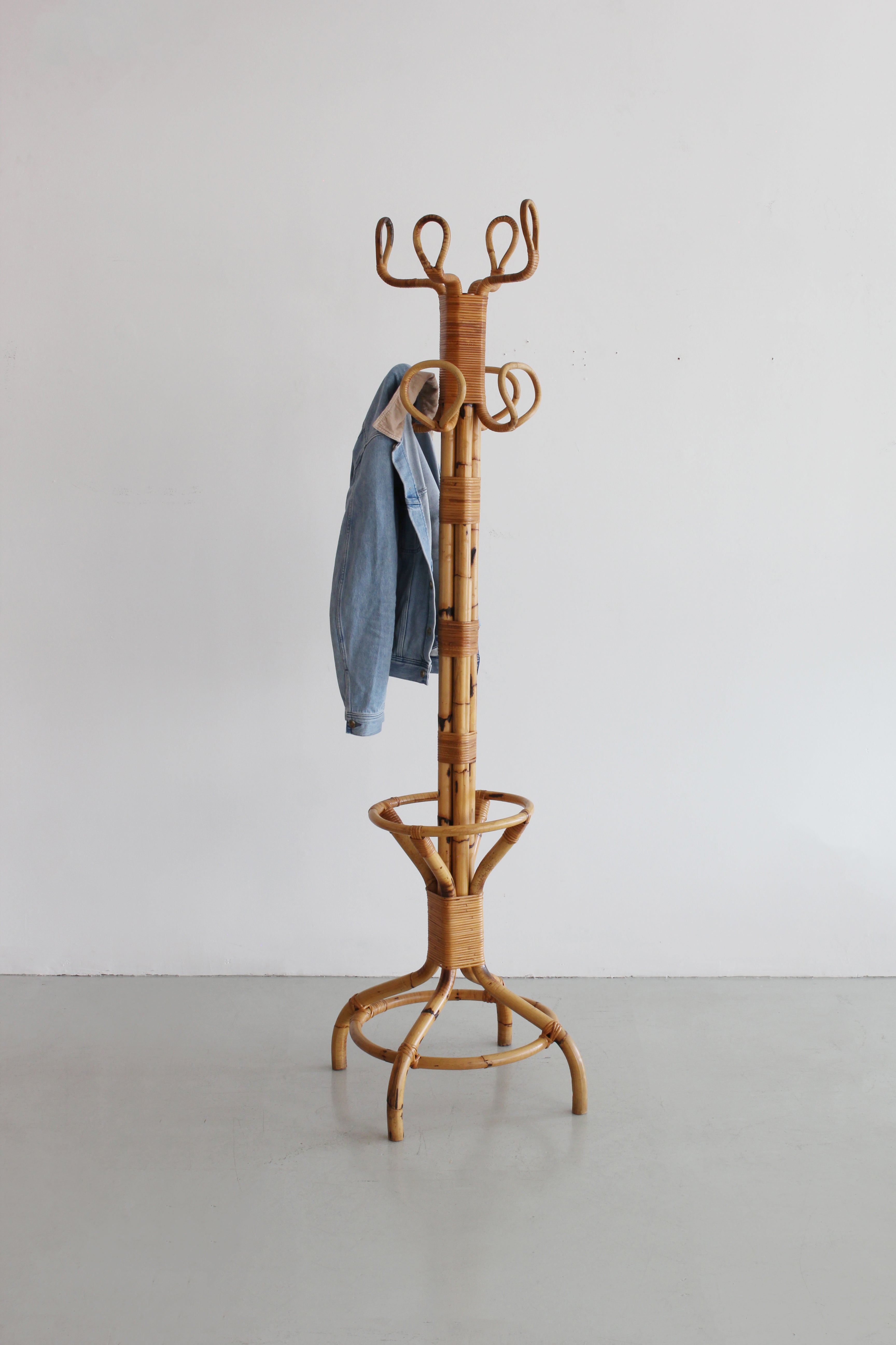 sturdy coat stand