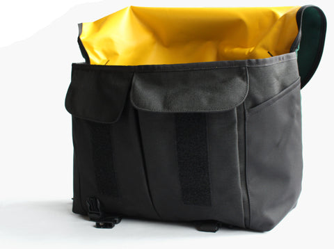 bailey works messenger bag