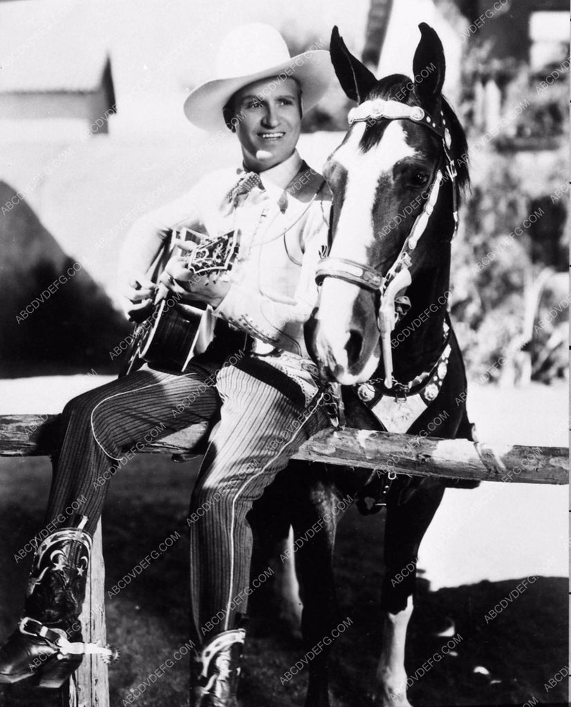Gene Autry his guitar and horse Champion 1551-18 – ABCDVDVIDEO