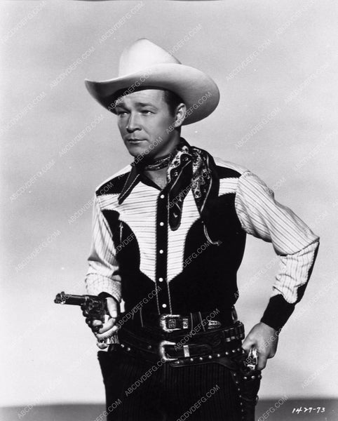 Roy Rogers with guns portrait 3455b-30 – ABCDVDVIDEO