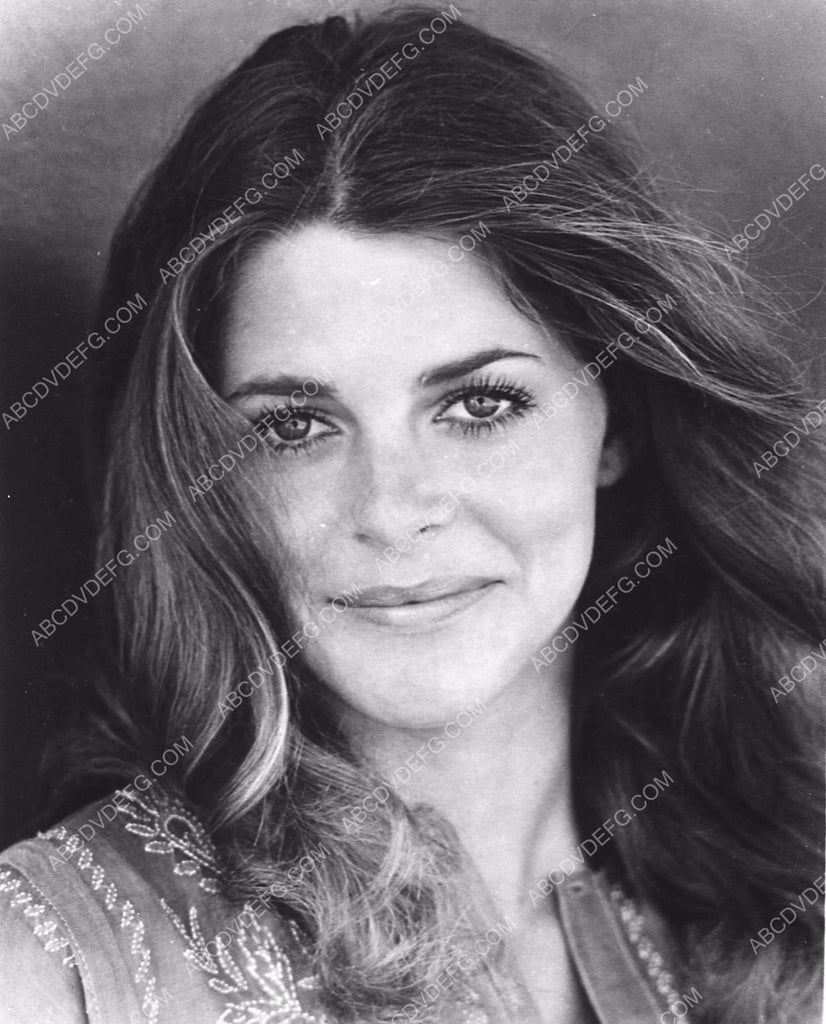 beautiful Lindsay Wagner portrait 5610-29 – ABCDVDVIDEO