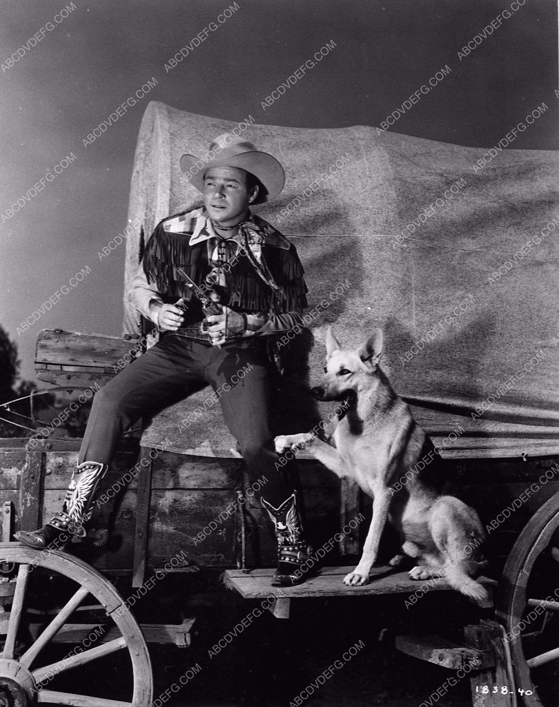 Roy Rogers with dog Bullet on wagon train 7763a-06 – ABCDVDVIDEO