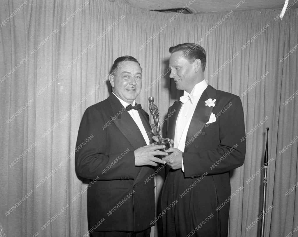 1948 Oscars Wendell Corey presenting Academy Awards aa1948-23Los Angel ...