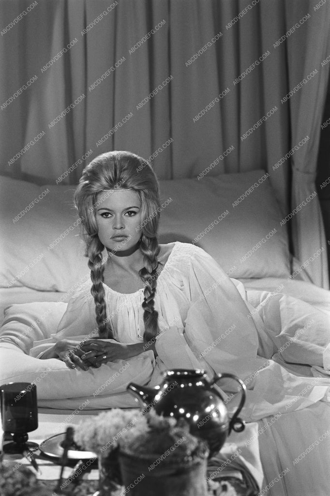 Brigitte Bardot laying on bed 8b20-12784 – ABCDVDVIDEO