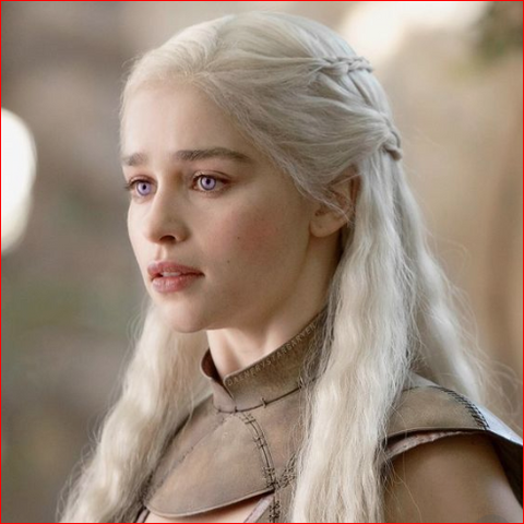Daenerys Targaryen Purple Eyes : Daenerys has bare arms (unlike the ...