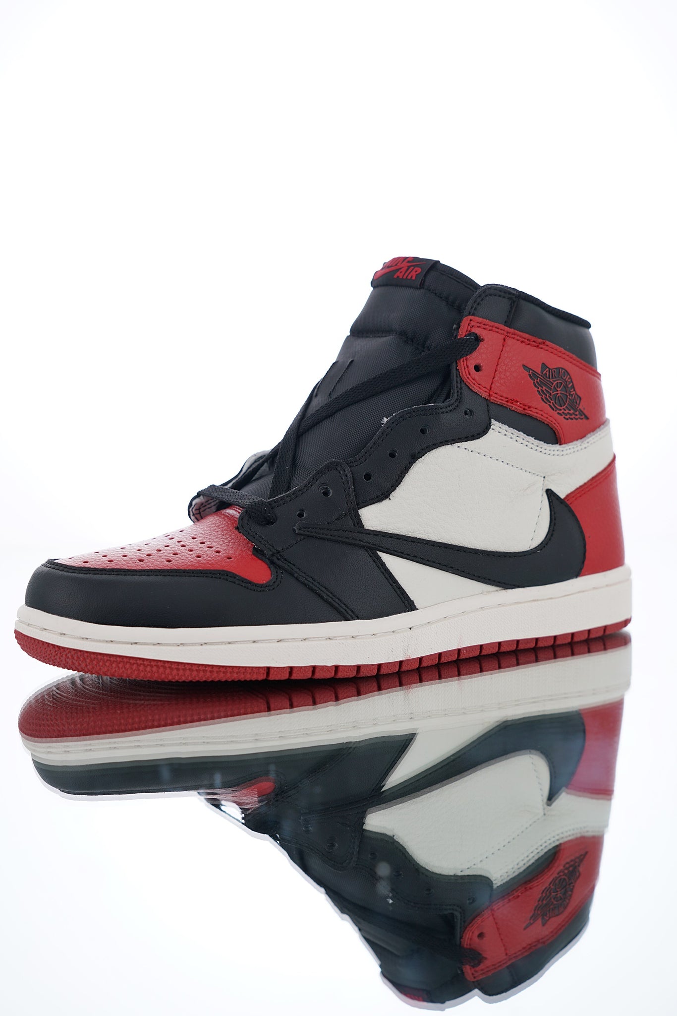 Air Jordan 1 Retro OG Bred Toe – Low 