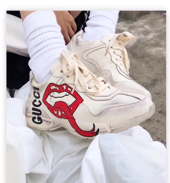 gucci rhyton with mouth print