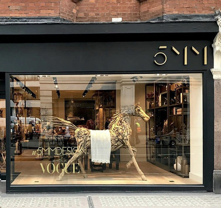 Giant Driftwood Horse - Retail Design Shop Window - 5mm Design Store London