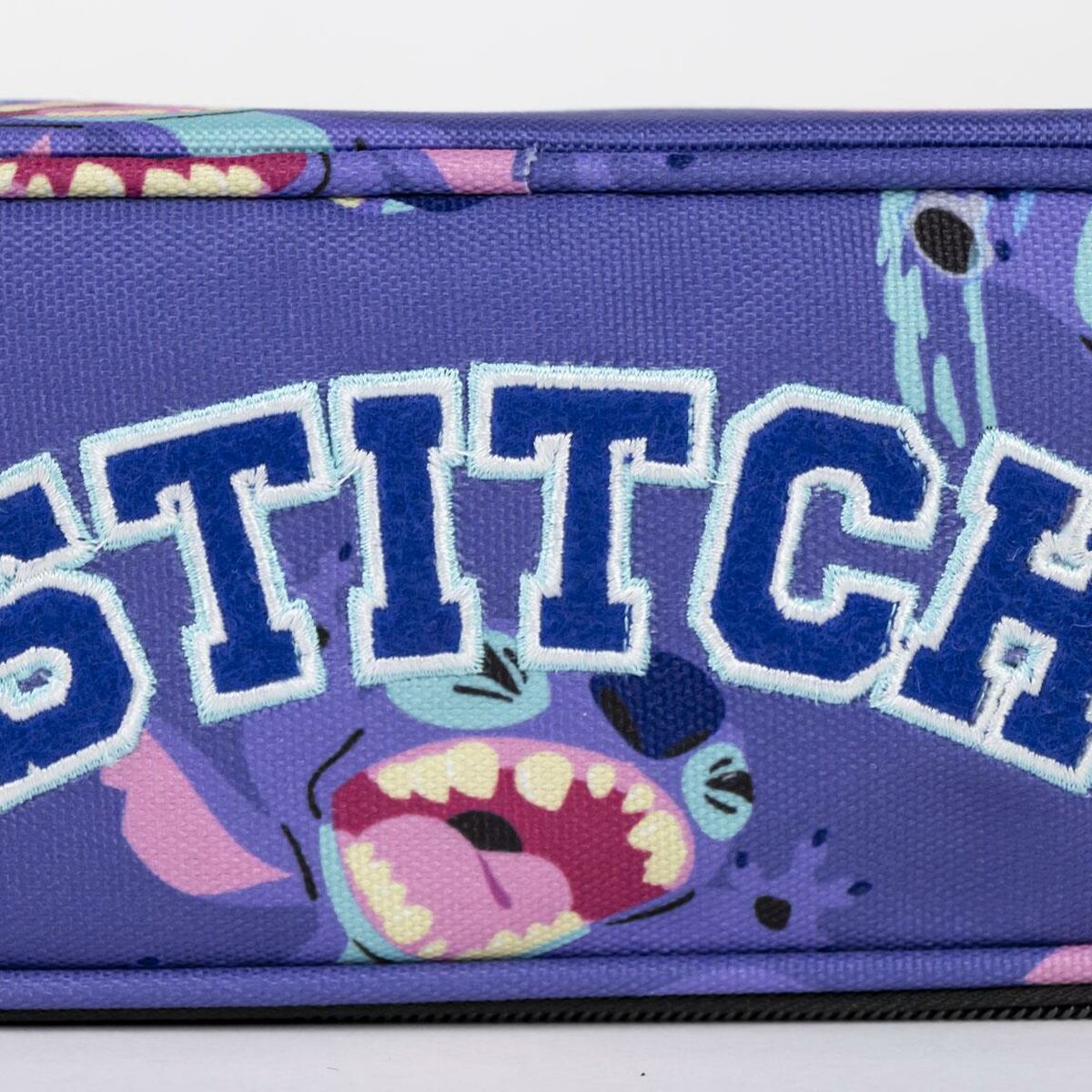 Läs mer om Skolväska Stitch
