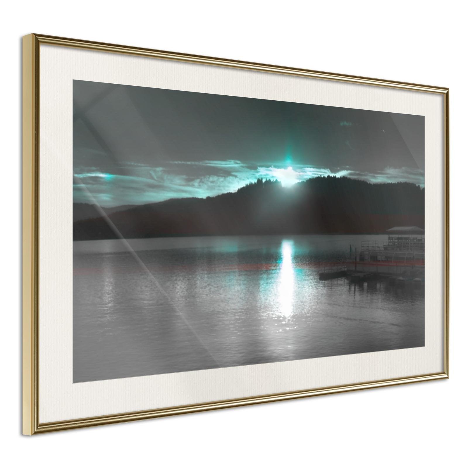 Inramad Poster / Tavla - Aurora at the Horizon - 45x30 Guldram med passepartout
