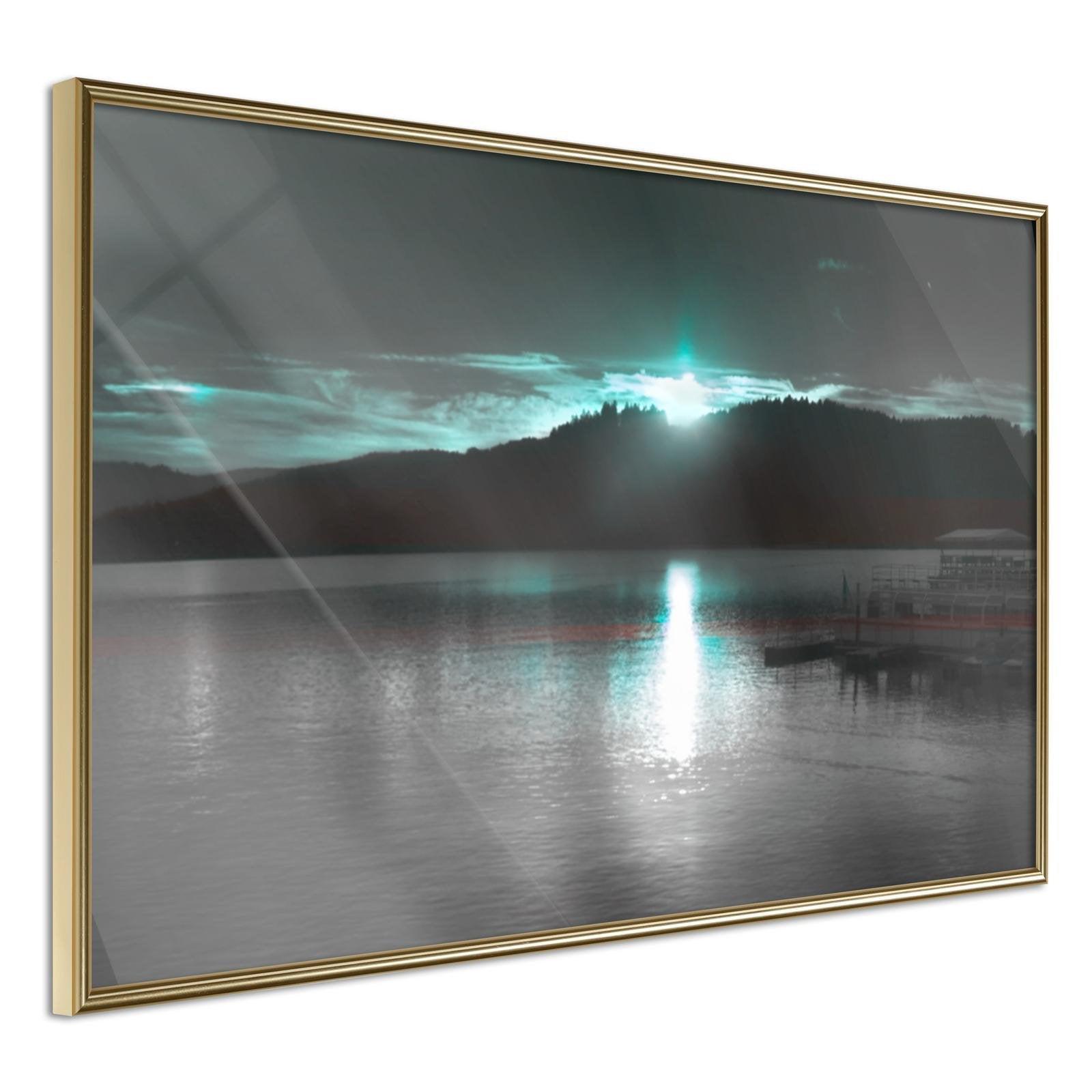 Inramad Poster / Tavla - Aurora at the Horizon - 90x60 Guldram