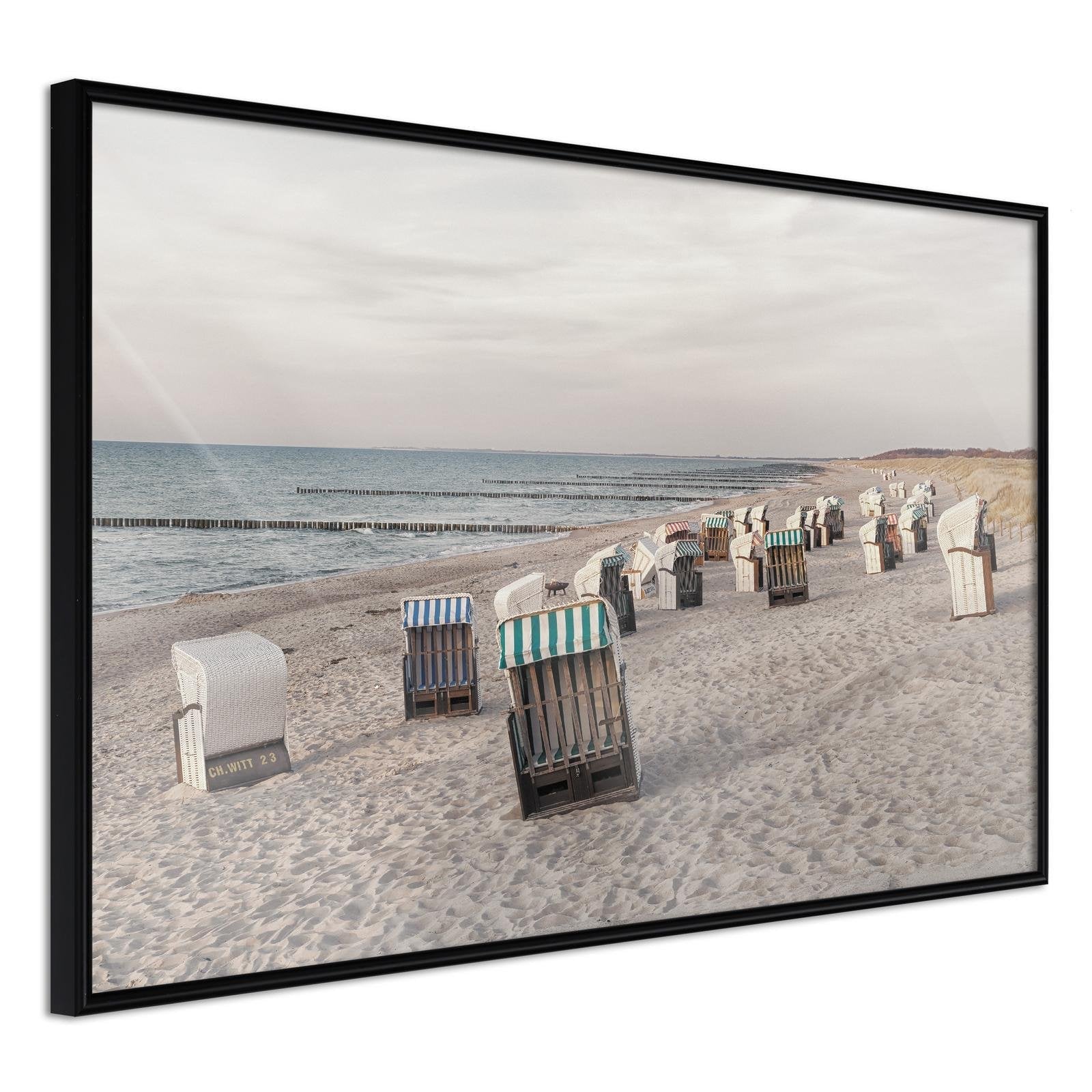 Läs mer om Inramad Poster / Tavla - Baltic Beach Chairs - 45x30 Svart ram