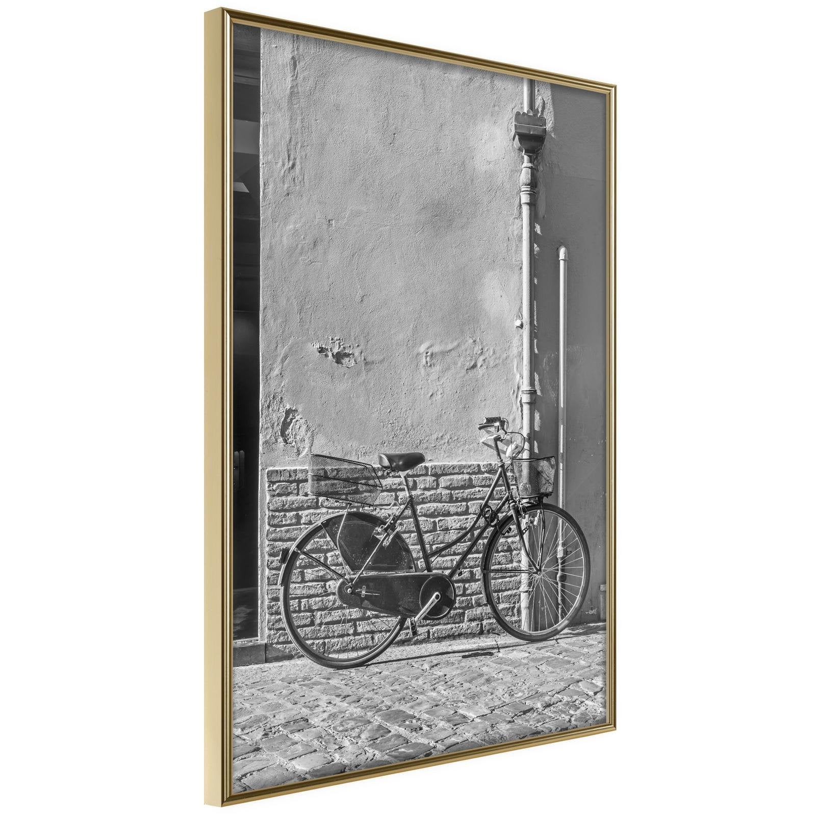 Läs mer om Inramad Poster / Tavla - Bicycle with Black Tires - 20x30 Guldram