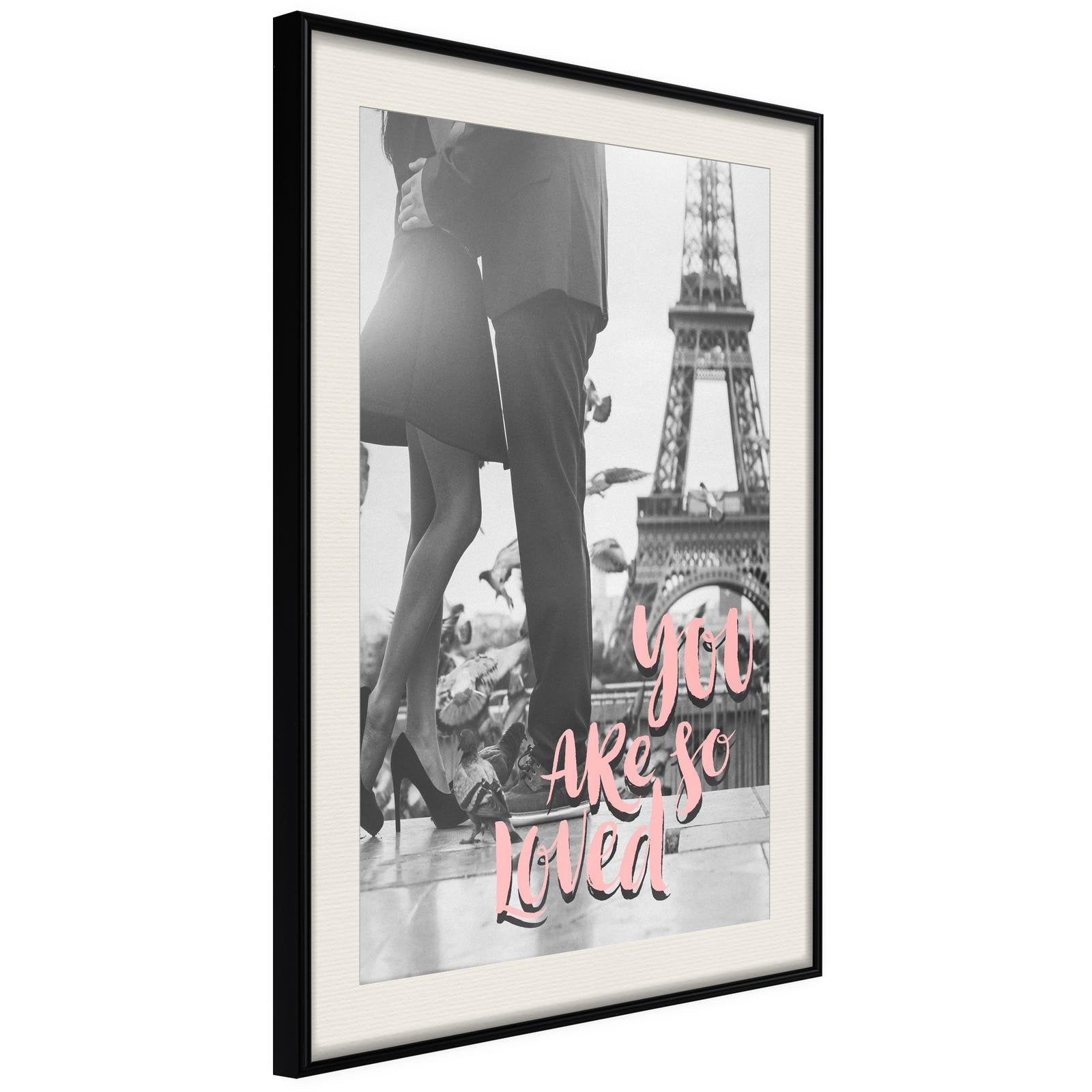Läs mer om Inramad Poster / Tavla - Love in Paris - 30x45 Svart ram med passepartout