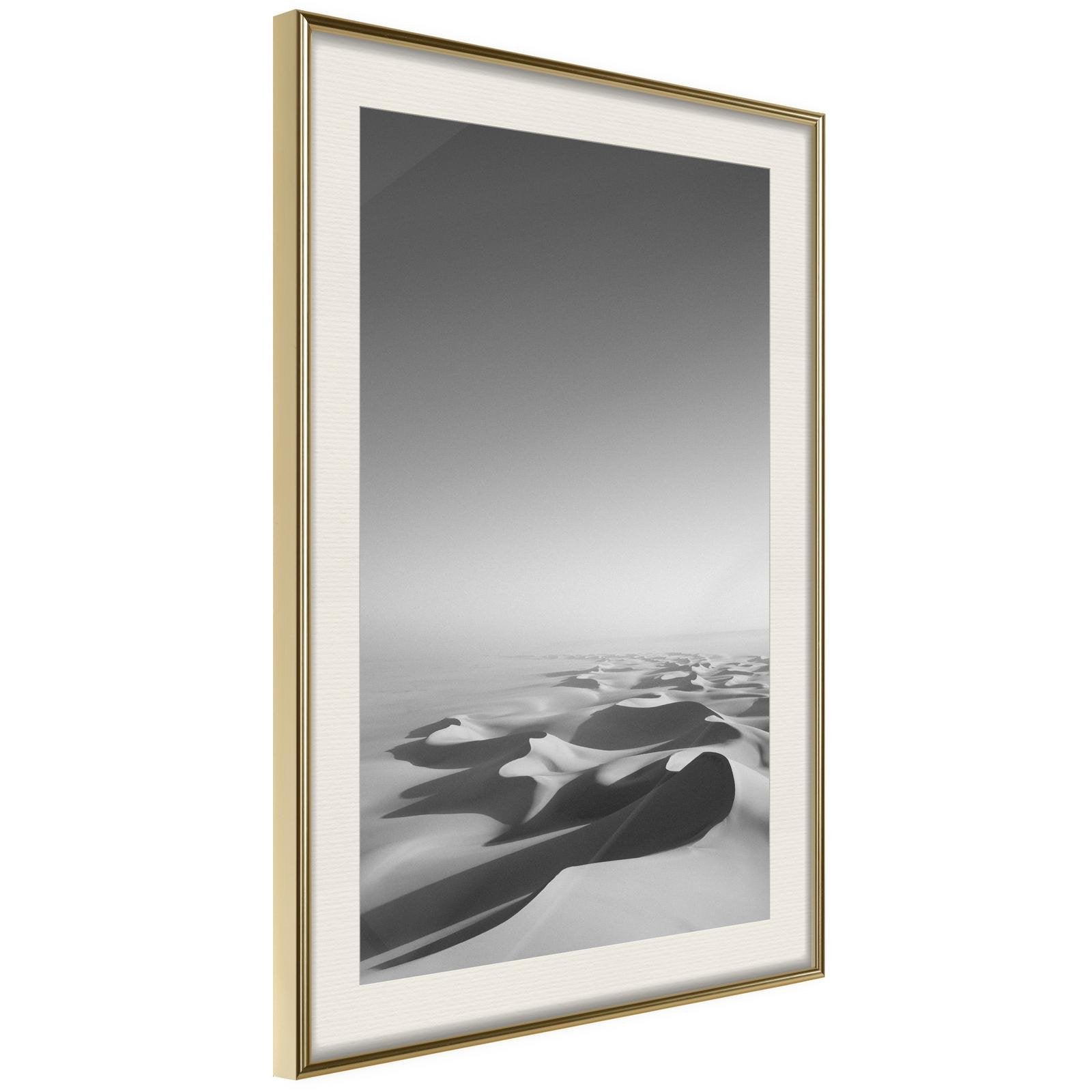 Läs mer om Inramad Poster / Tavla - Ocean of Sand I - 20x30 Guldram med passepartout