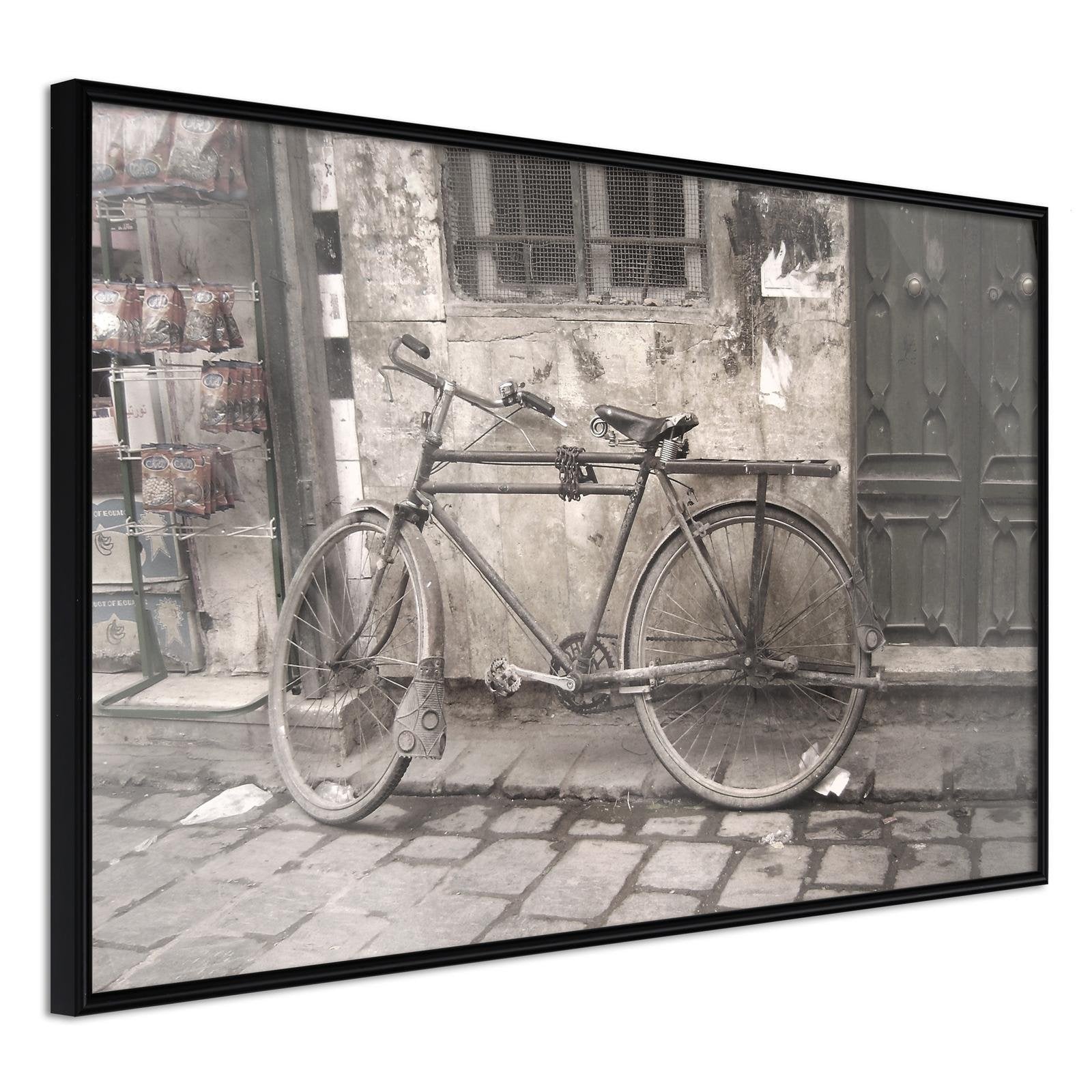 Läs mer om Inramad Poster / Tavla - Old Bicycle - 90x60 Svart ram