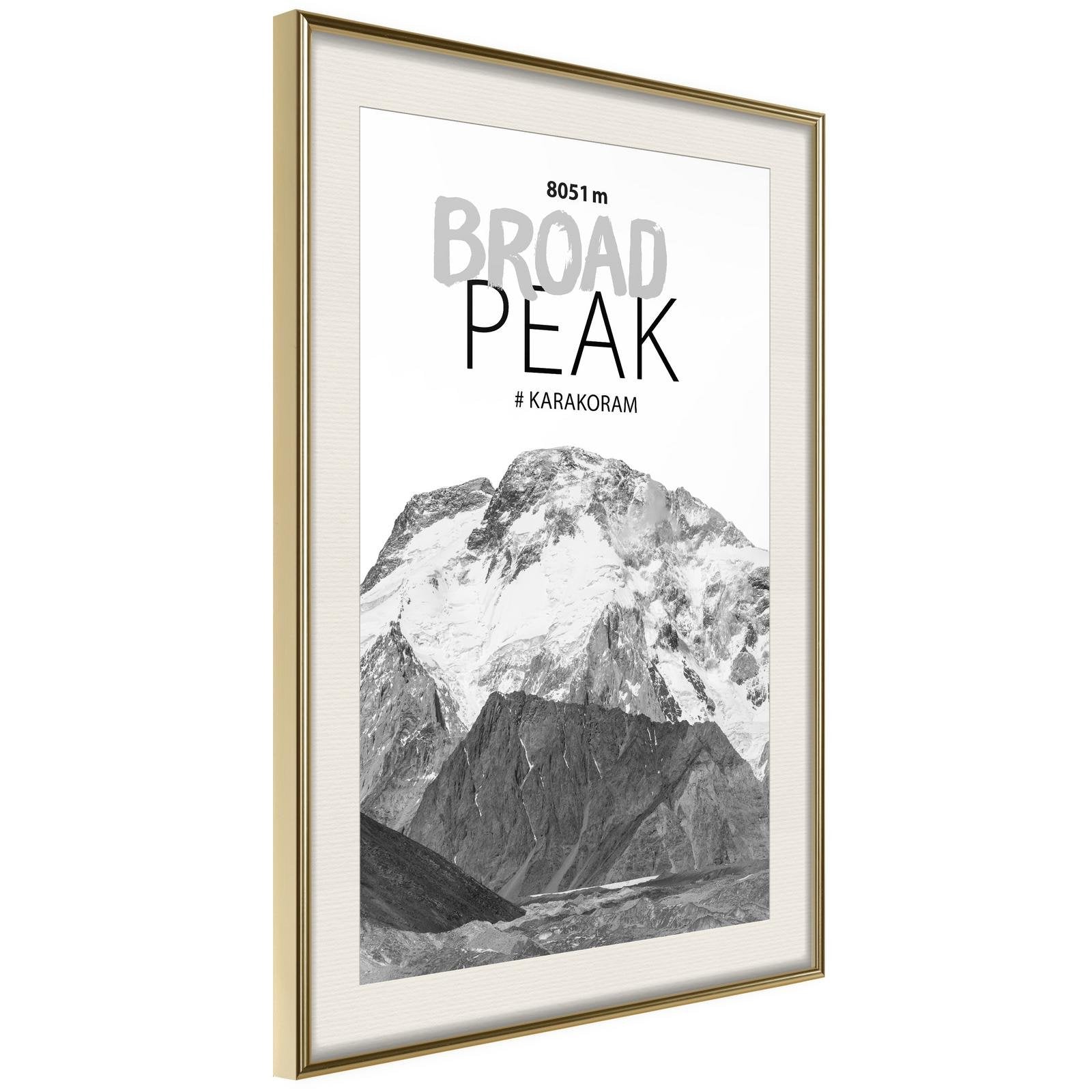 Inramad Poster / Tavla - Peaks of the World: Broad Peak - 30x45 Guldram med passepartout