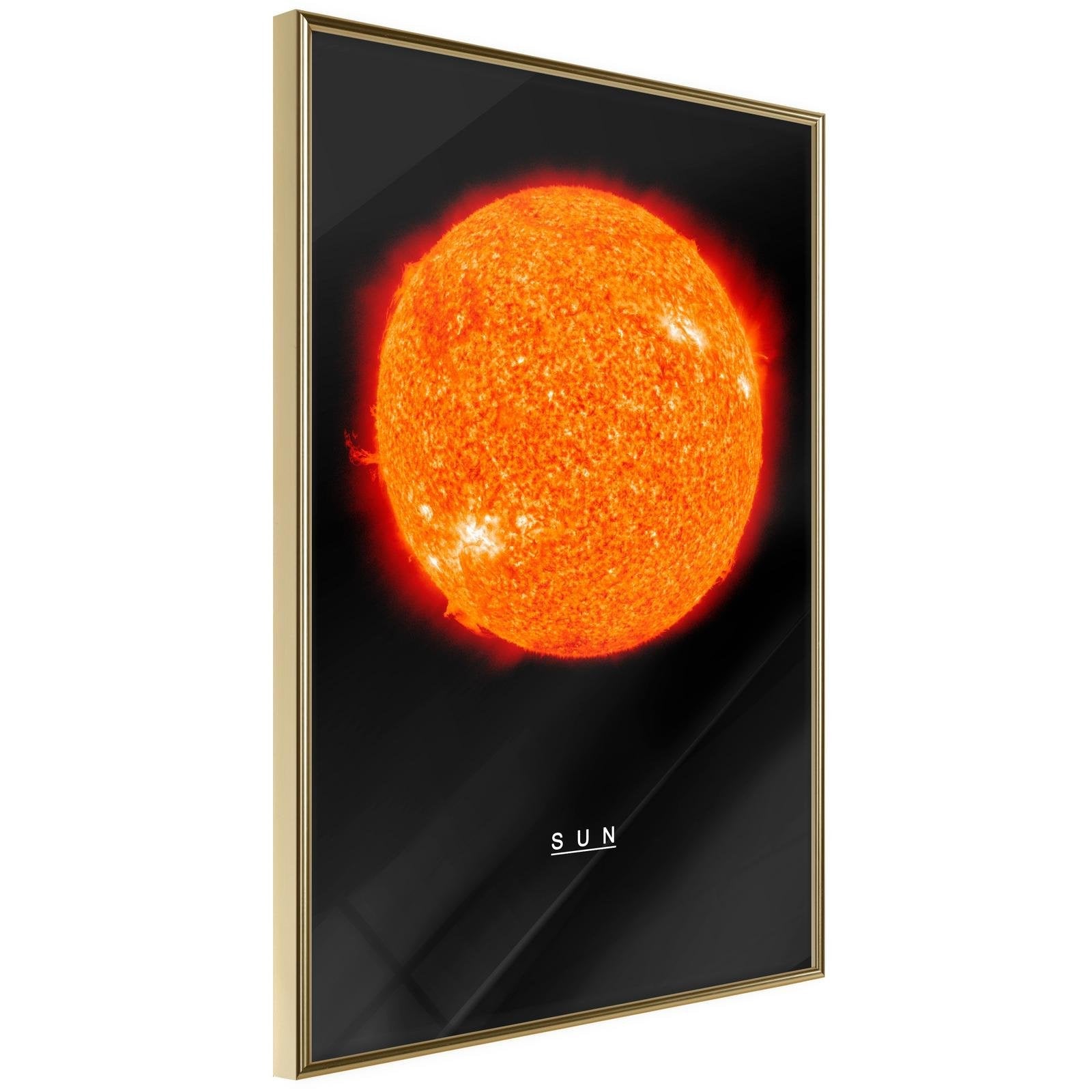 Läs mer om Inramad Poster / Tavla - The Solar System: Sun - 40x60 Guldram