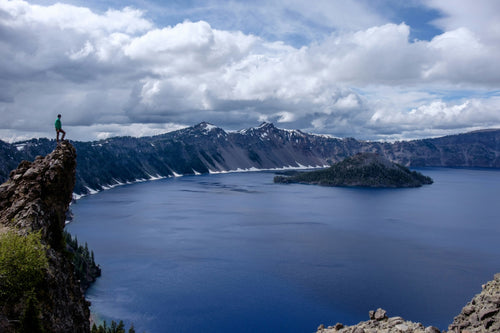 Crater Lake National Park.jpg__PID:05fc650a-10e0-45fc-a682-57c99fe35c5c