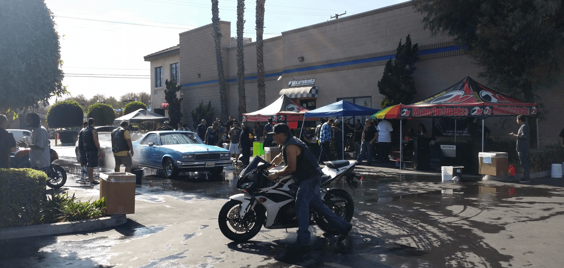 Motorhelmets Car Wash