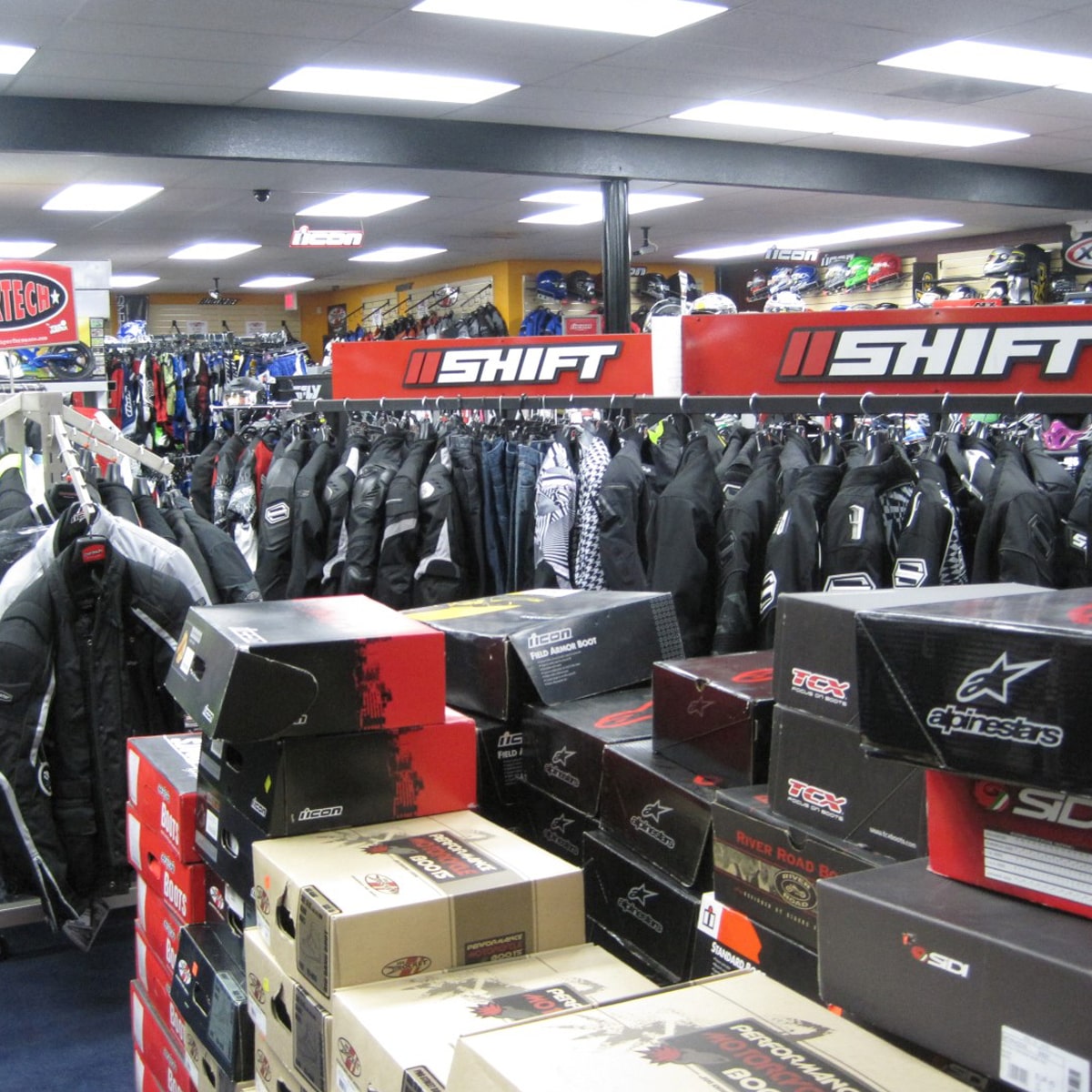 Motorhelmets Store Interior