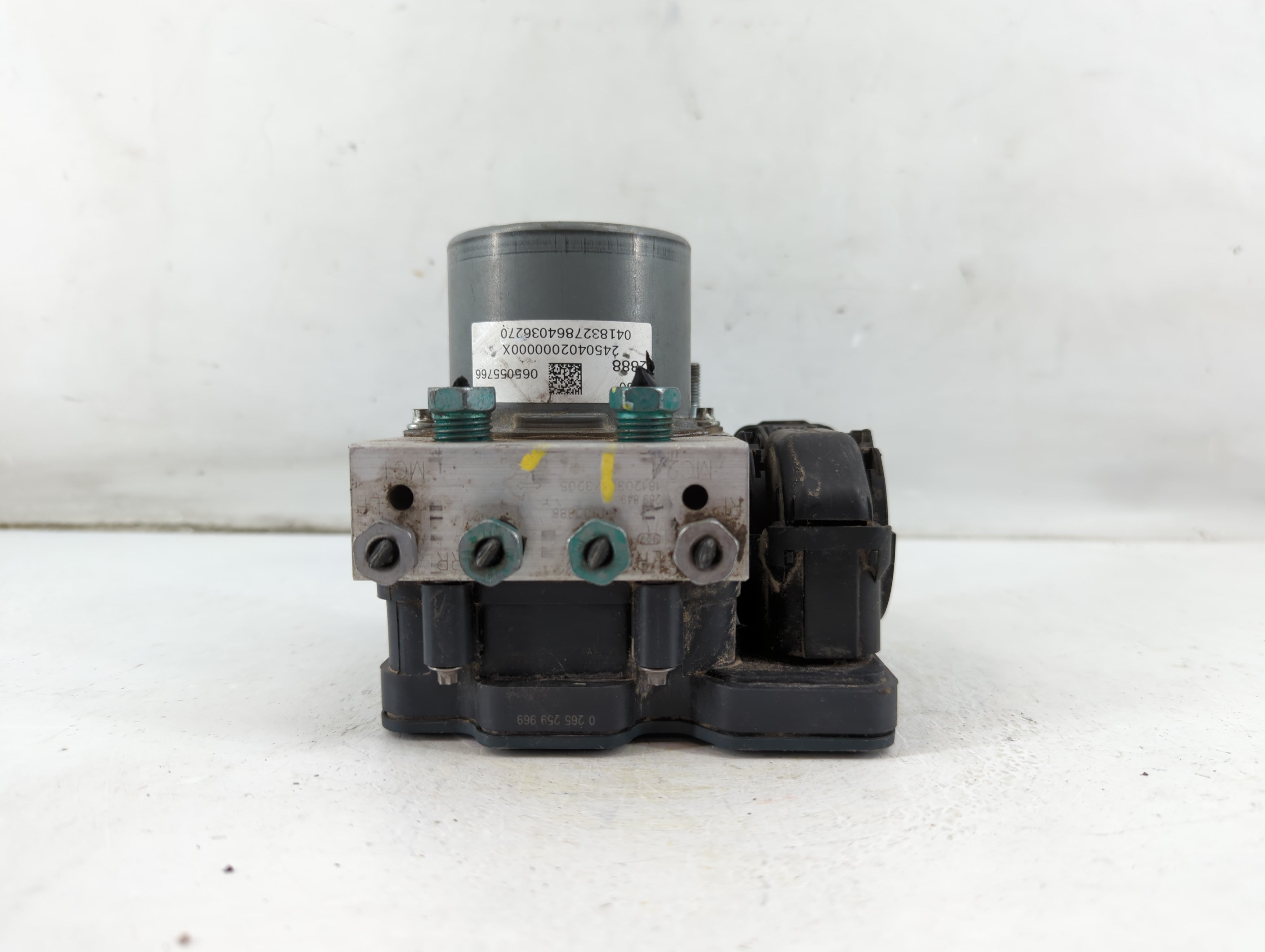 2019-2021 Chevrolet Malibu ABS Pump Control Module Replacement P/N:84502888 Fits Fits 2019 2020 2021 OEM Used Auto Parts - Oemusedautoparts1.com