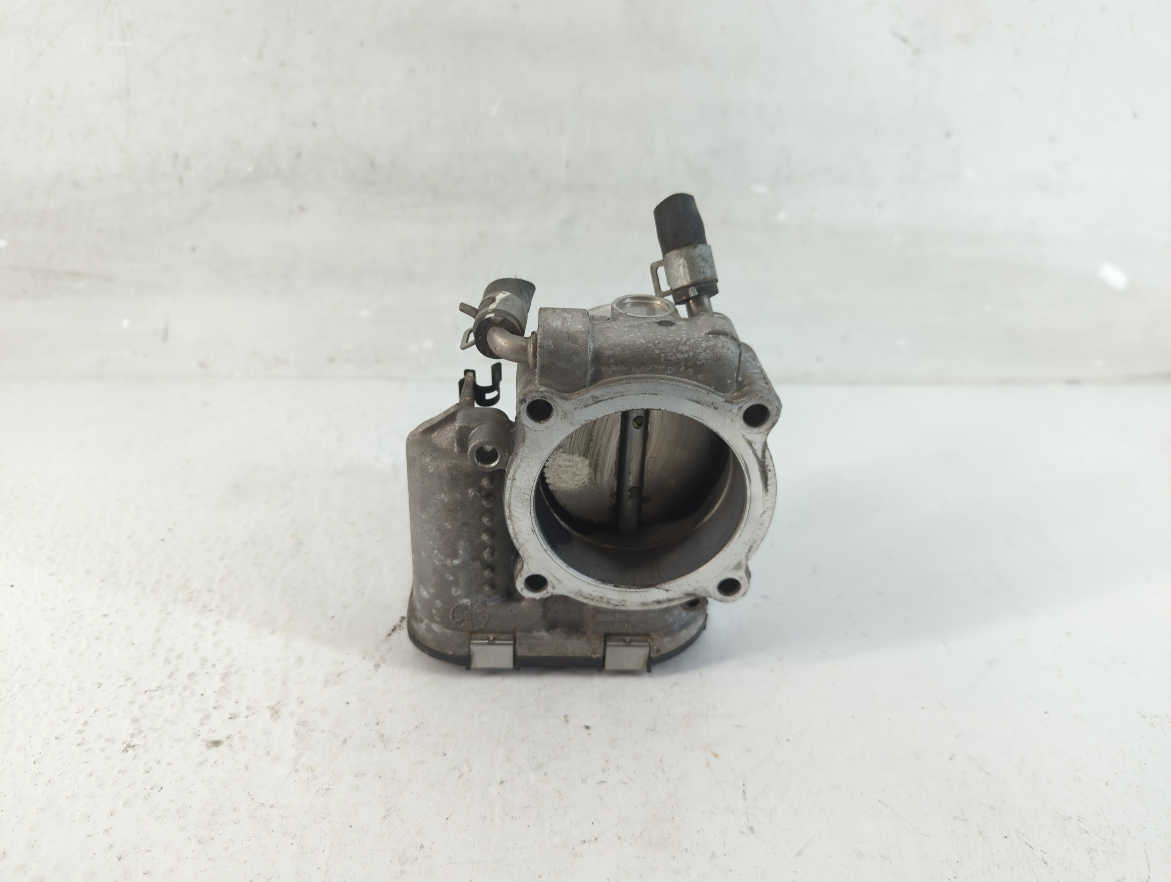 2015-2019 Hyundai Sonata Throttle Body P/N:35100-2G600 Fits Fits 2015 2016 2017 2018 2019 2020 2021 OEM Used Auto Parts - Oemusedautoparts1.com