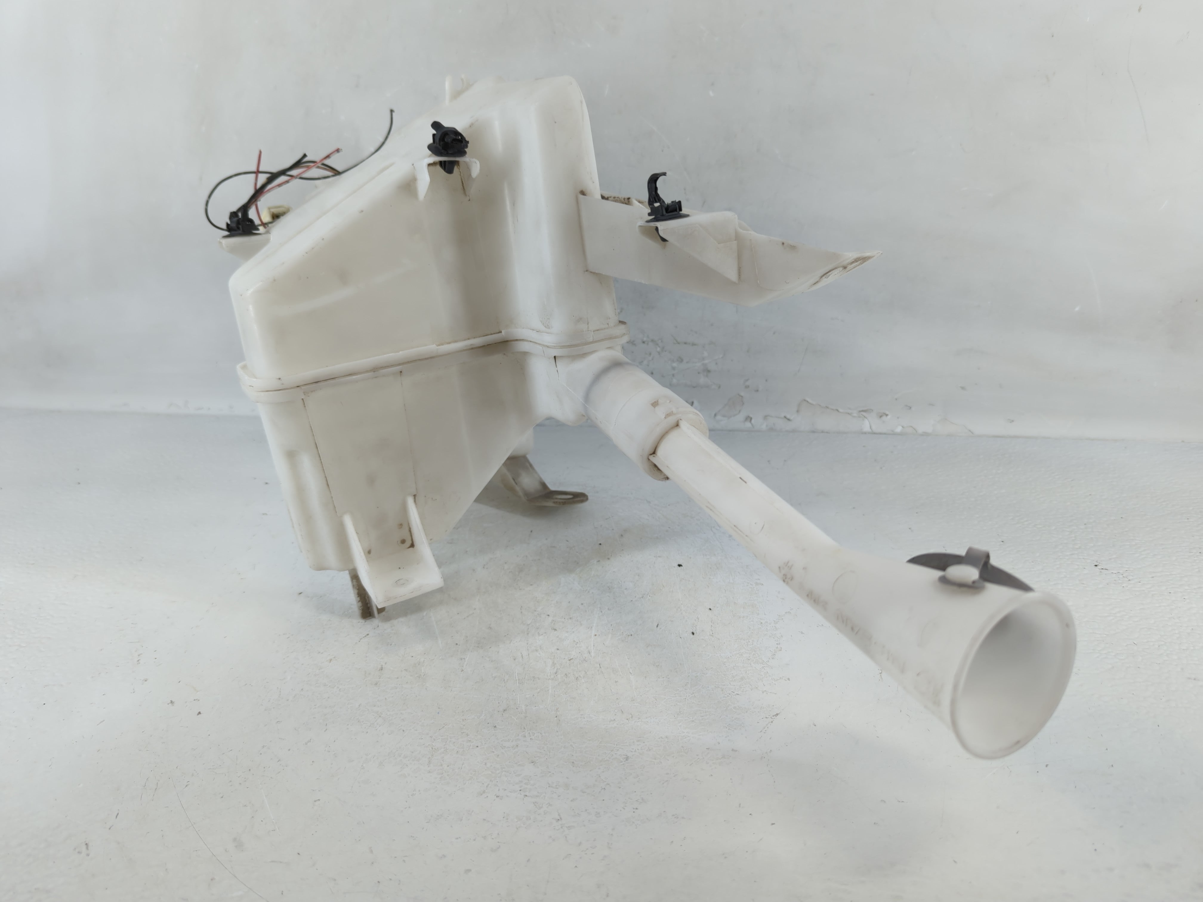 2007-2013 Nissan Altima Windshield Washer Fluid Reservoir Bottle Oem - Oemusedautoparts1.com