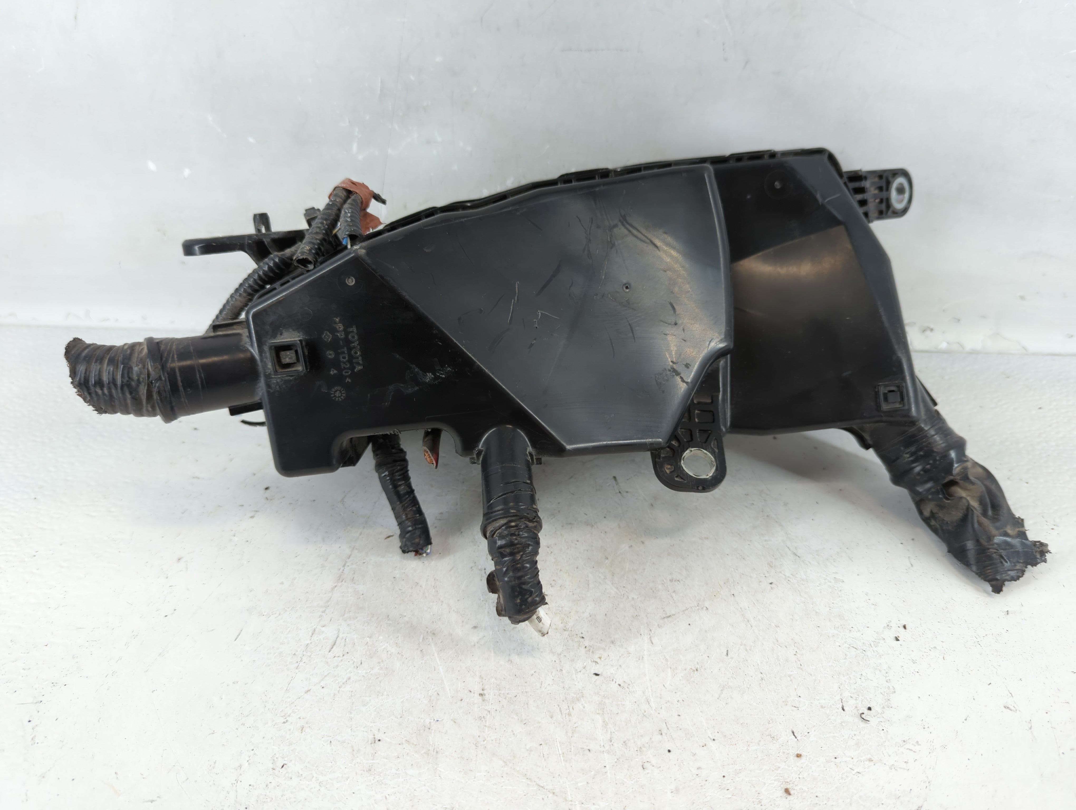 2018-2022 Toyota Camry Fusebox Fuse Box Panel Relay Module P/N:82662-06490 Fits Fits 2018 2019 2020 2021 2022 OEM Used Auto Parts - Oemusedautoparts1.com