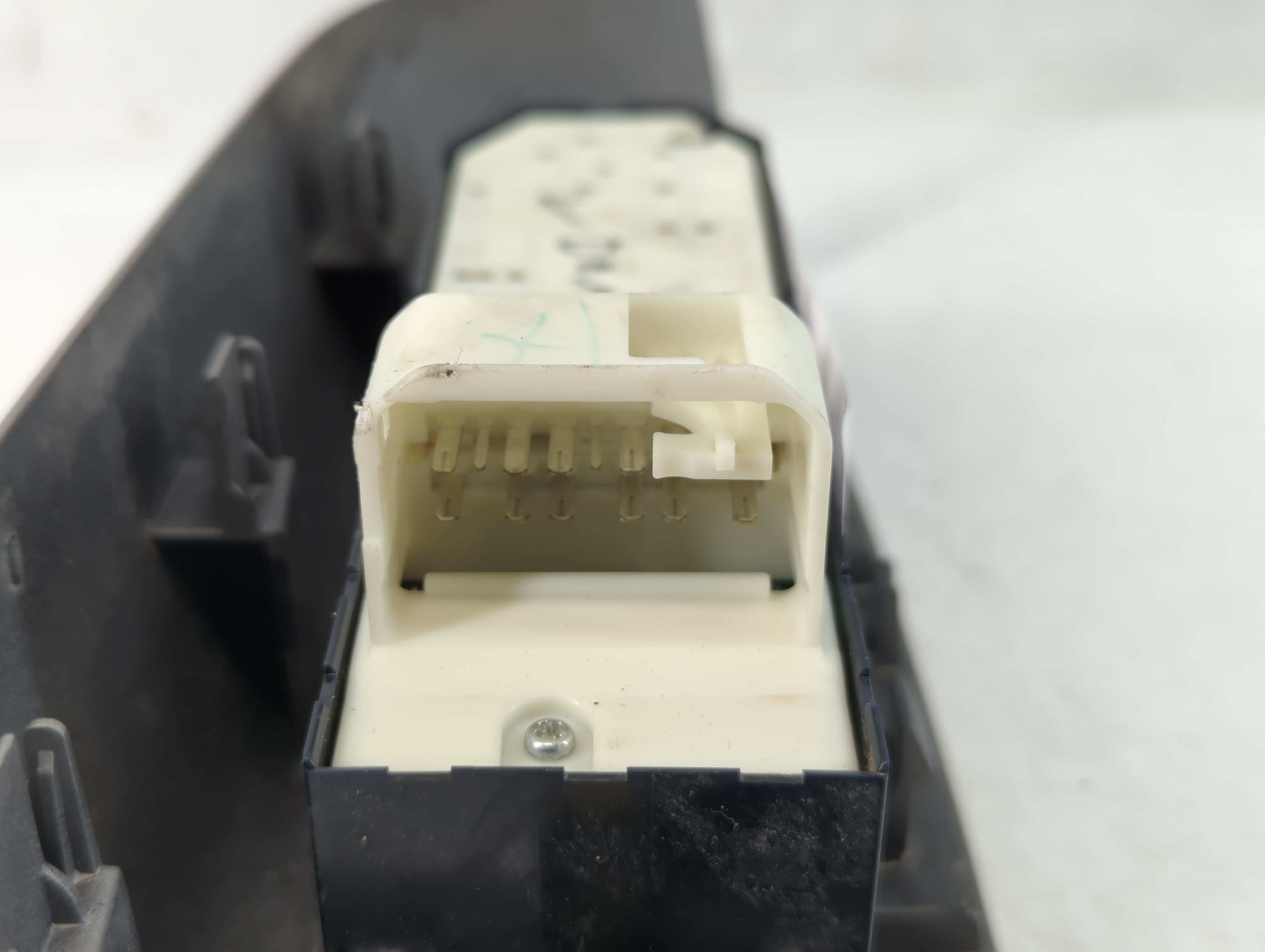 2007-2013 Toyota Tundra Master Power Window Switch Replacement Driver Side Left Fits Fits 2007 2008 2009 2010 2011 2012 2013 OEM Used Auto Parts - Oemusedautoparts1.com
