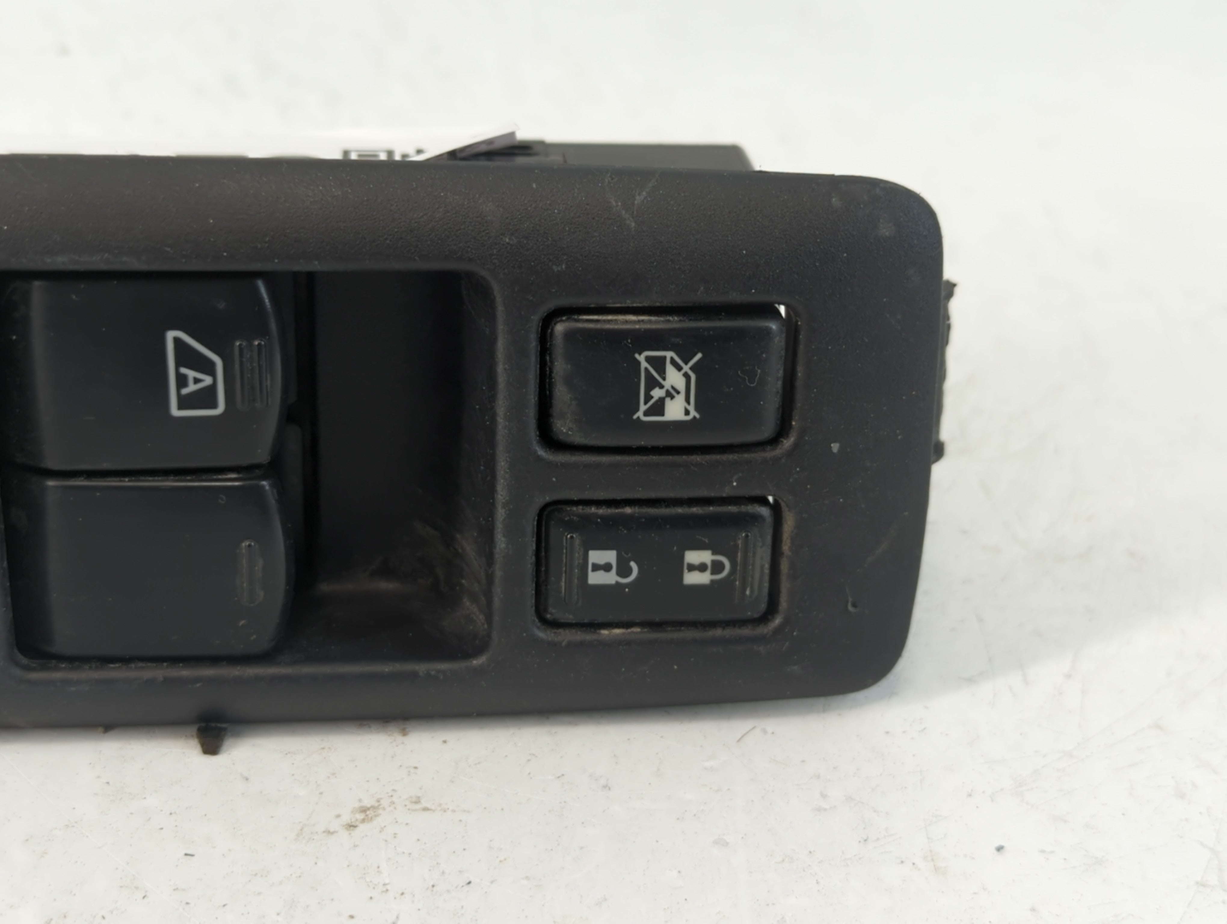 2011-2015 Nissan Rogue Master Power Window Switch Replacement Driver Side Left Fits Fits 2011 2012 2013 2014 2015 OEM Used Auto Parts - Oemusedautoparts1.com
