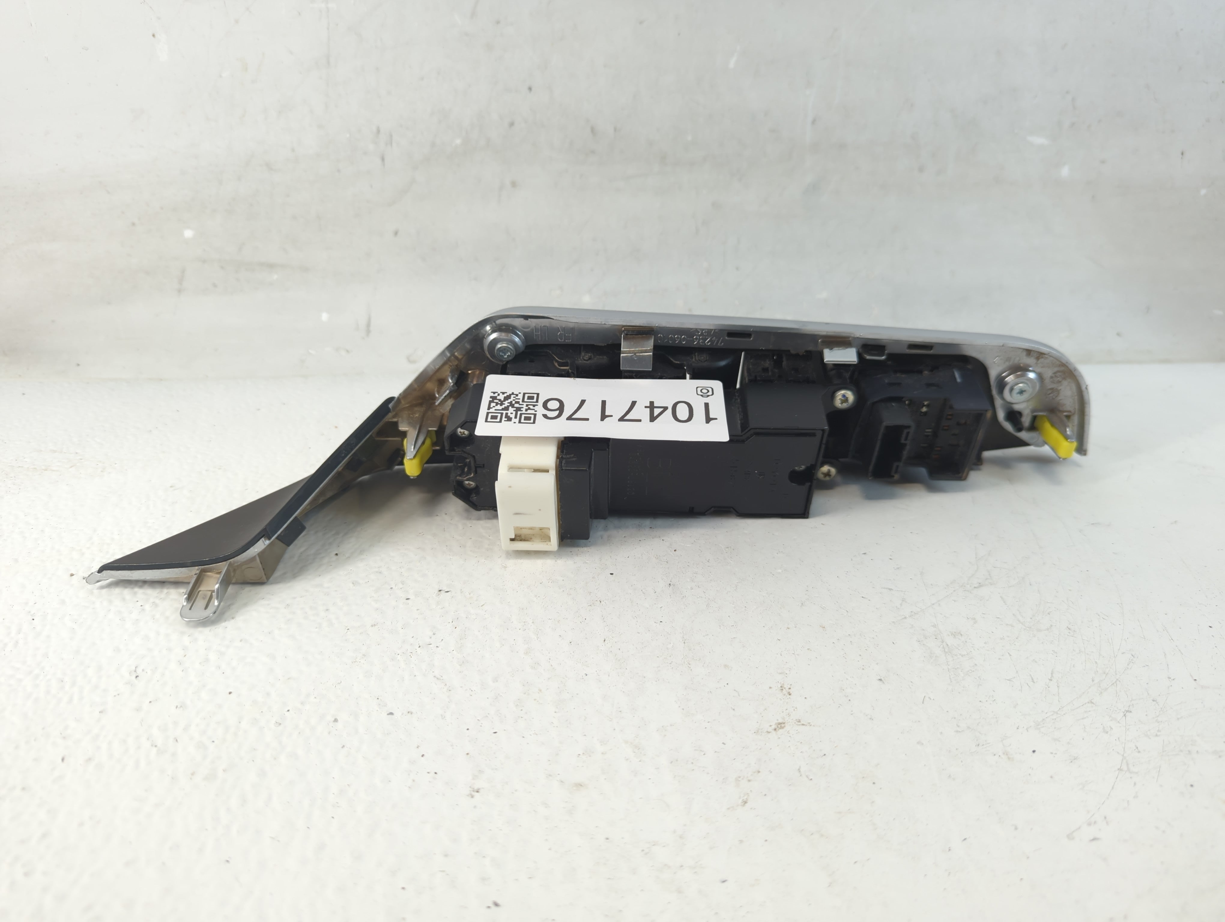2015-2017 Toyota Camry Master Power Window Switch Replacement Driver Side Left P/N:84820-06120 Fits Fits 2015 2016 2017 OEM Used Auto Parts - Oemusedautoparts1.com