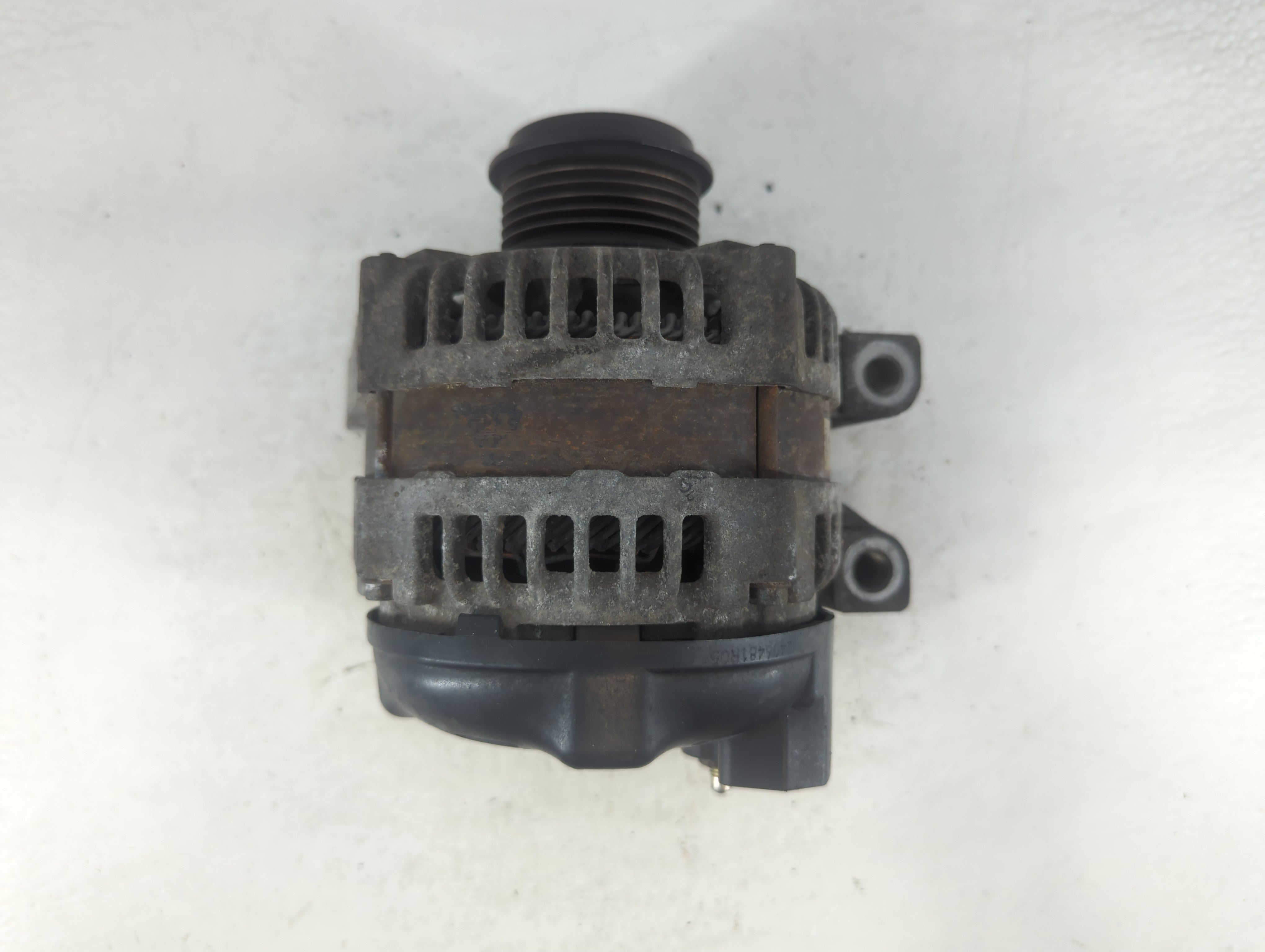 2013-2016 Cadillac Srx Alternator Replacement Generator Charging Assembly Engine OEM P/N:104211-8161 22988006 Fits OEM Used Auto Parts - Oemusedautoparts1.com