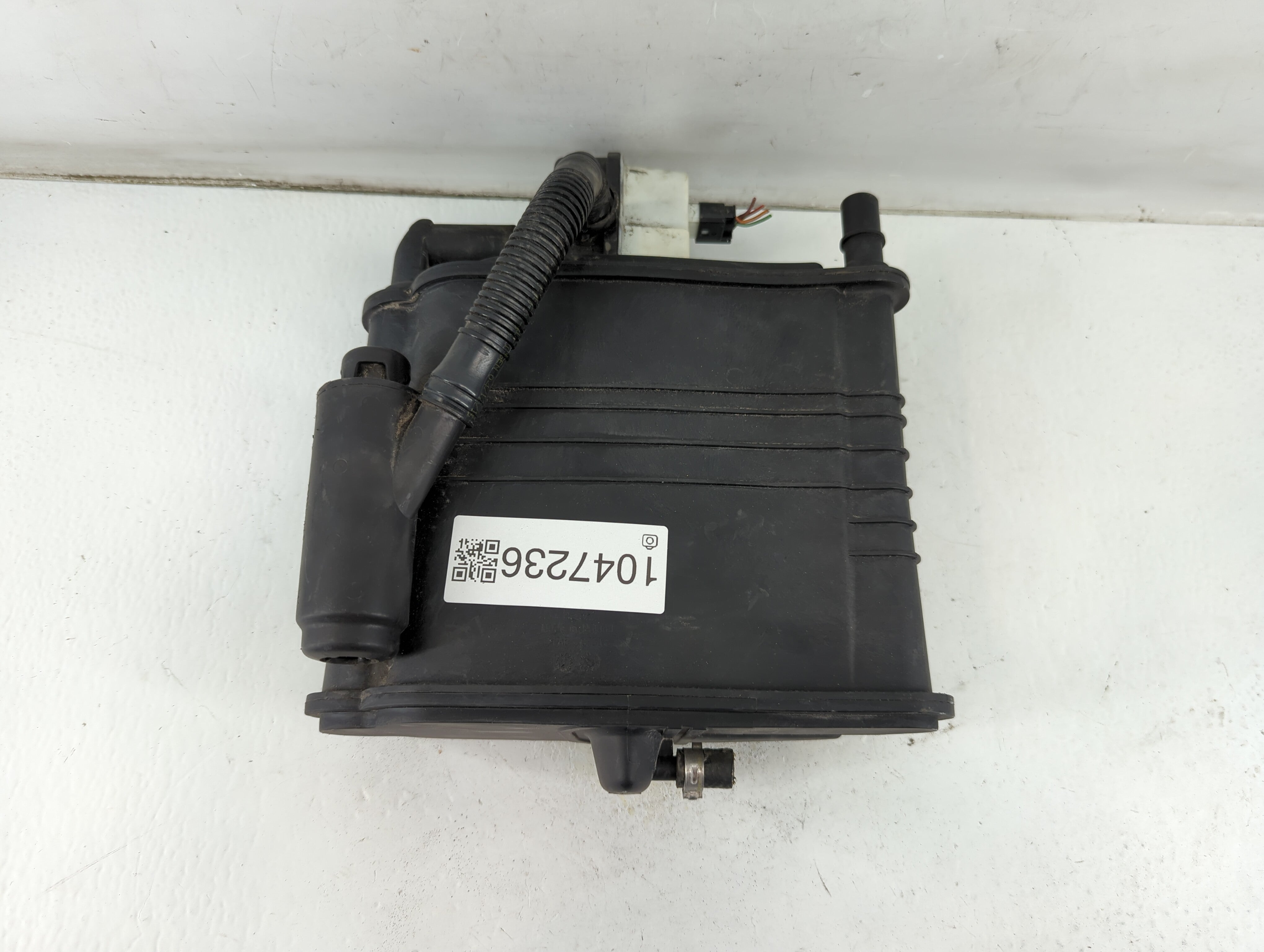 2016 Mercedes-benz C300 Fuel Vapor Charcoal Canister - Oemusedautoparts1.com