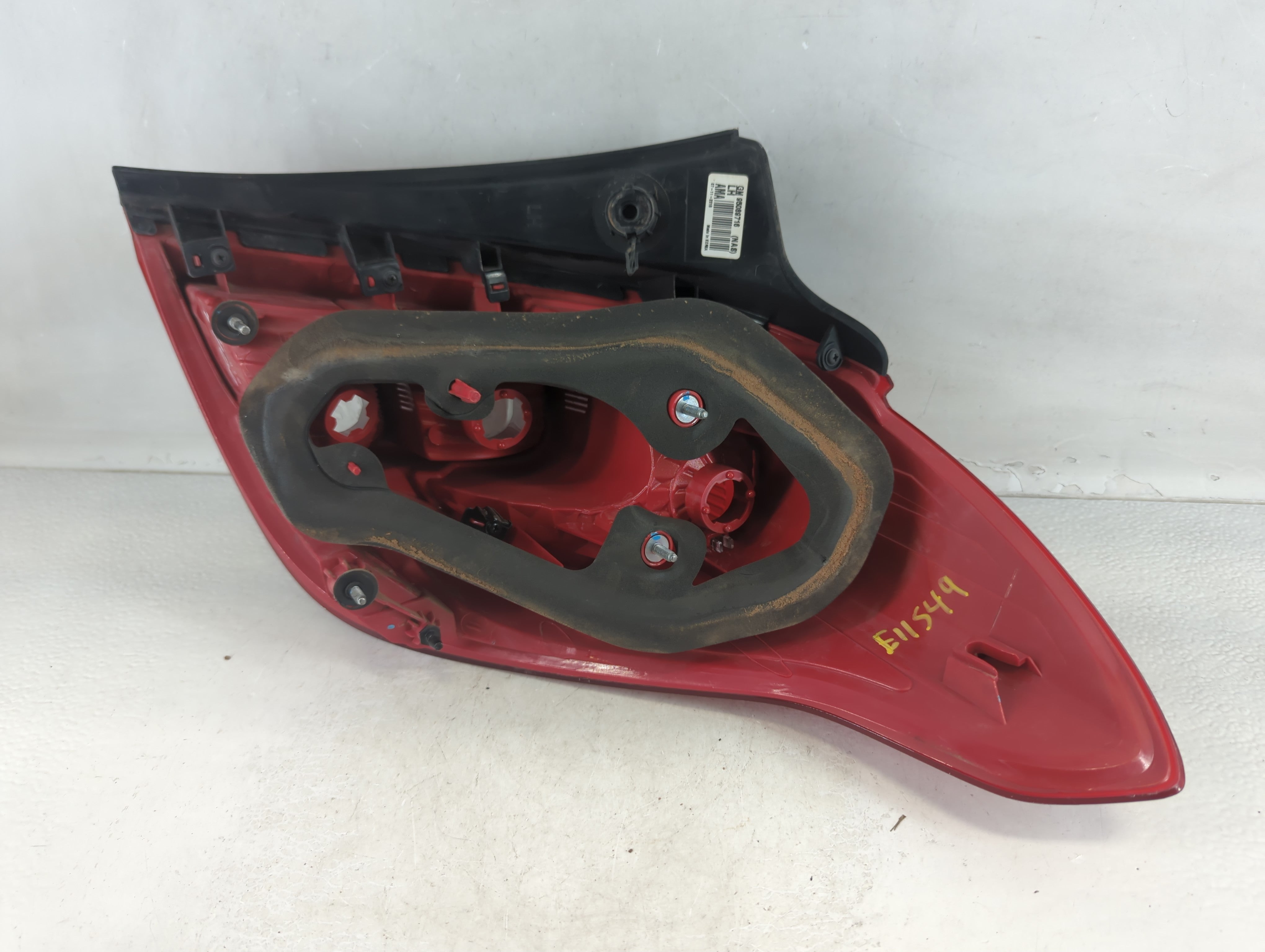 2013-2016 Buick Encore Tail Light Assembly Driver Left OEM P/N:95089716 Fits Fits 2013 2014 2015 2016 OEM Used Auto Parts - Oemusedautoparts1.com