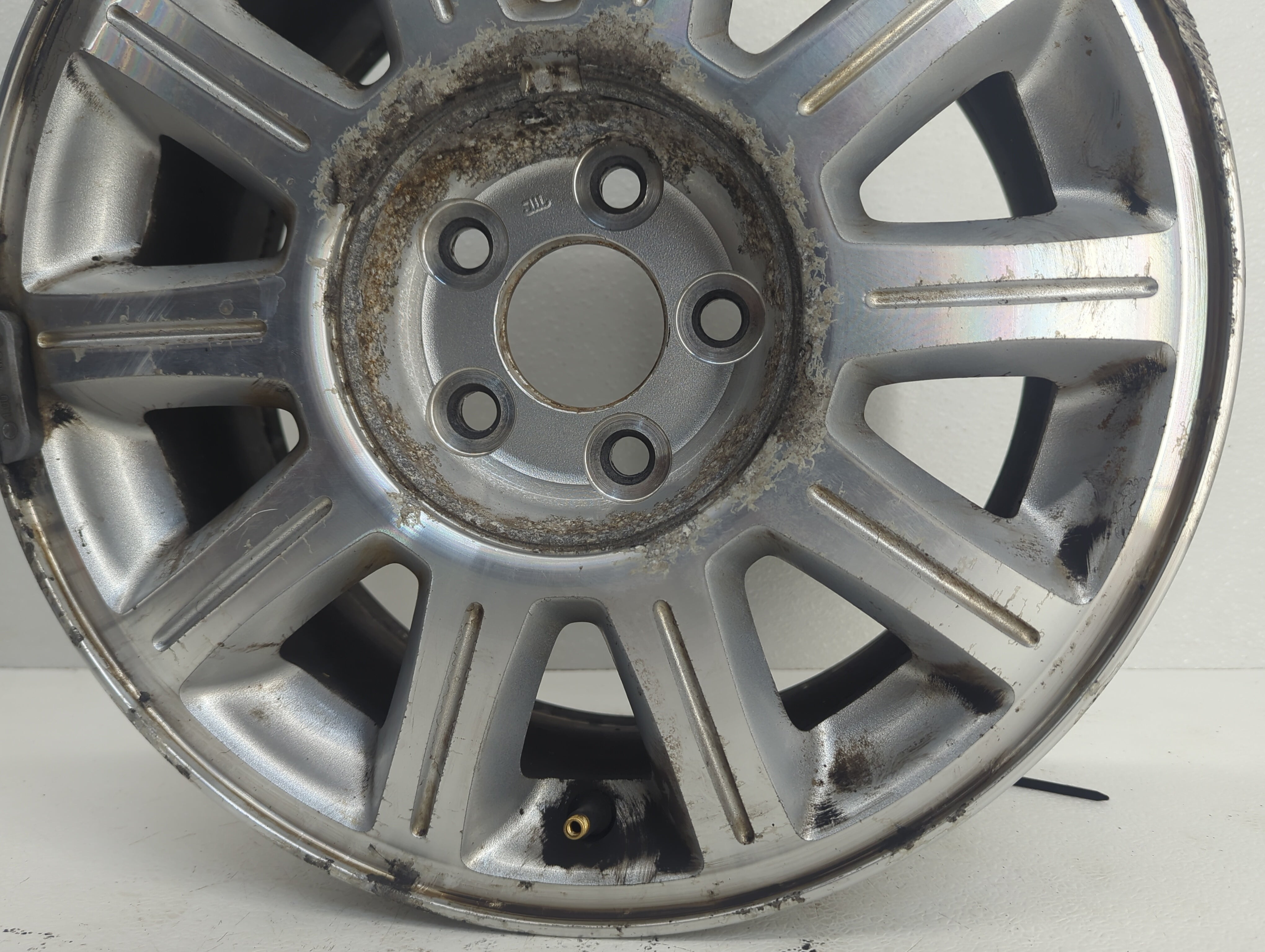 2002 Lincoln Continental Wheel Rim Oem - Oemusedautoparts1.com