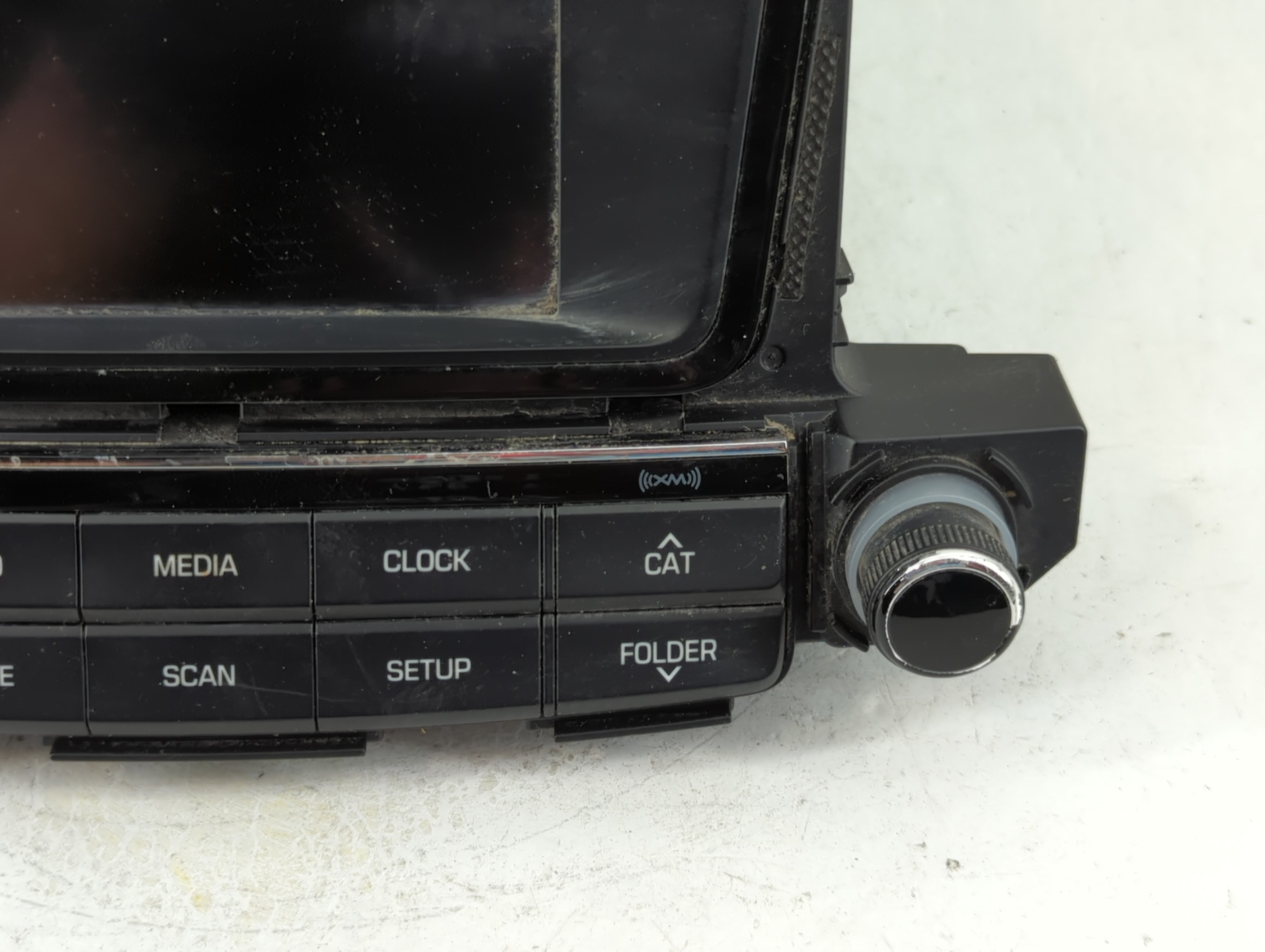 2016-2018 Hyundai Tucson Radio AM FM Cd Player Receiver Replacement P/N:96180-D31004X Fits Fits 2016 2017 2018 OEM Used Auto Parts - Oemusedautoparts1.com