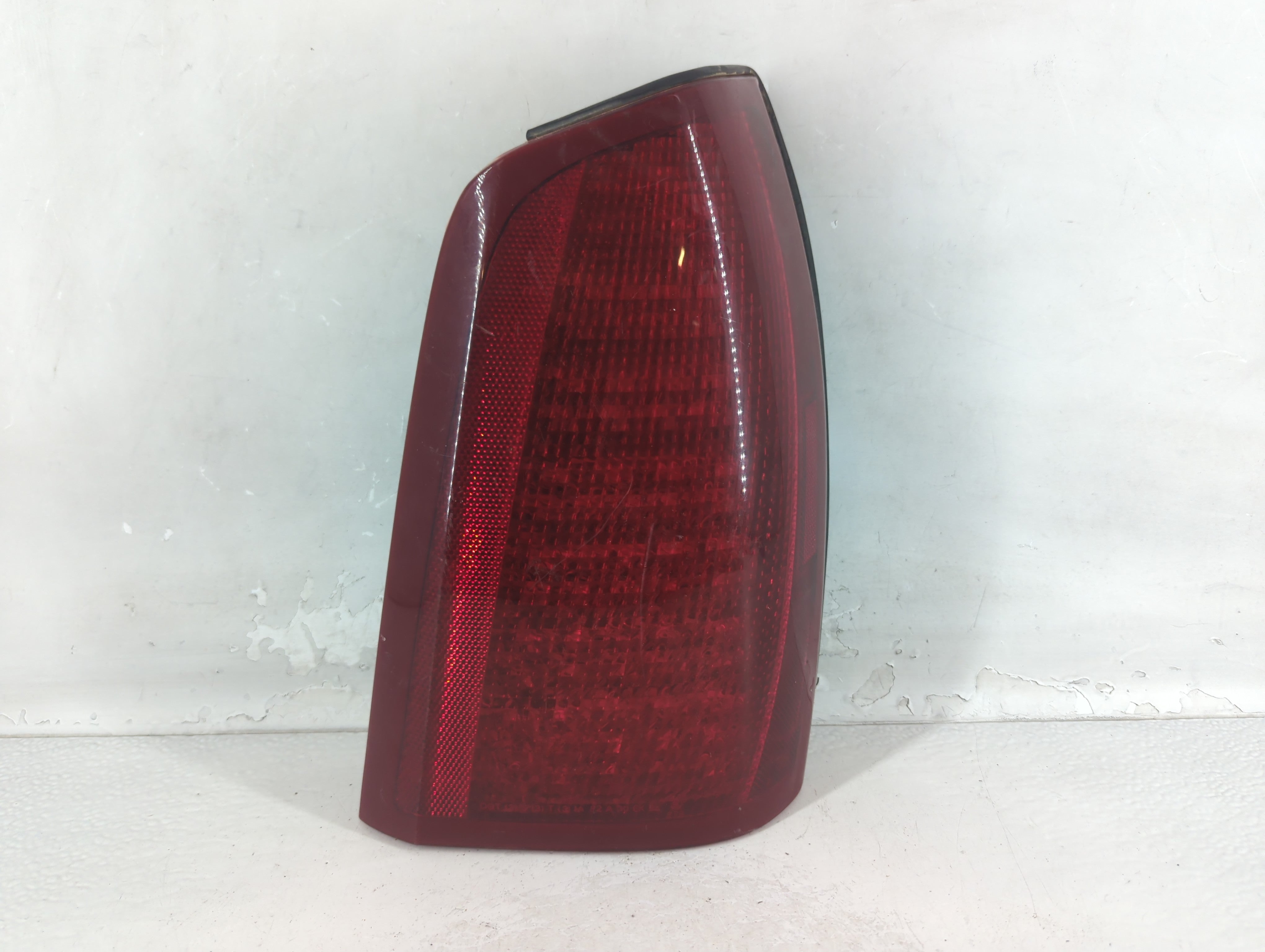 2000-2005 Cadillac Deville Tail Light Assembly Passenger Right OEM Fits Fits 2000 2001 2002 2003 2004 2005 OEM Used Auto Parts - Oemusedautoparts1.com