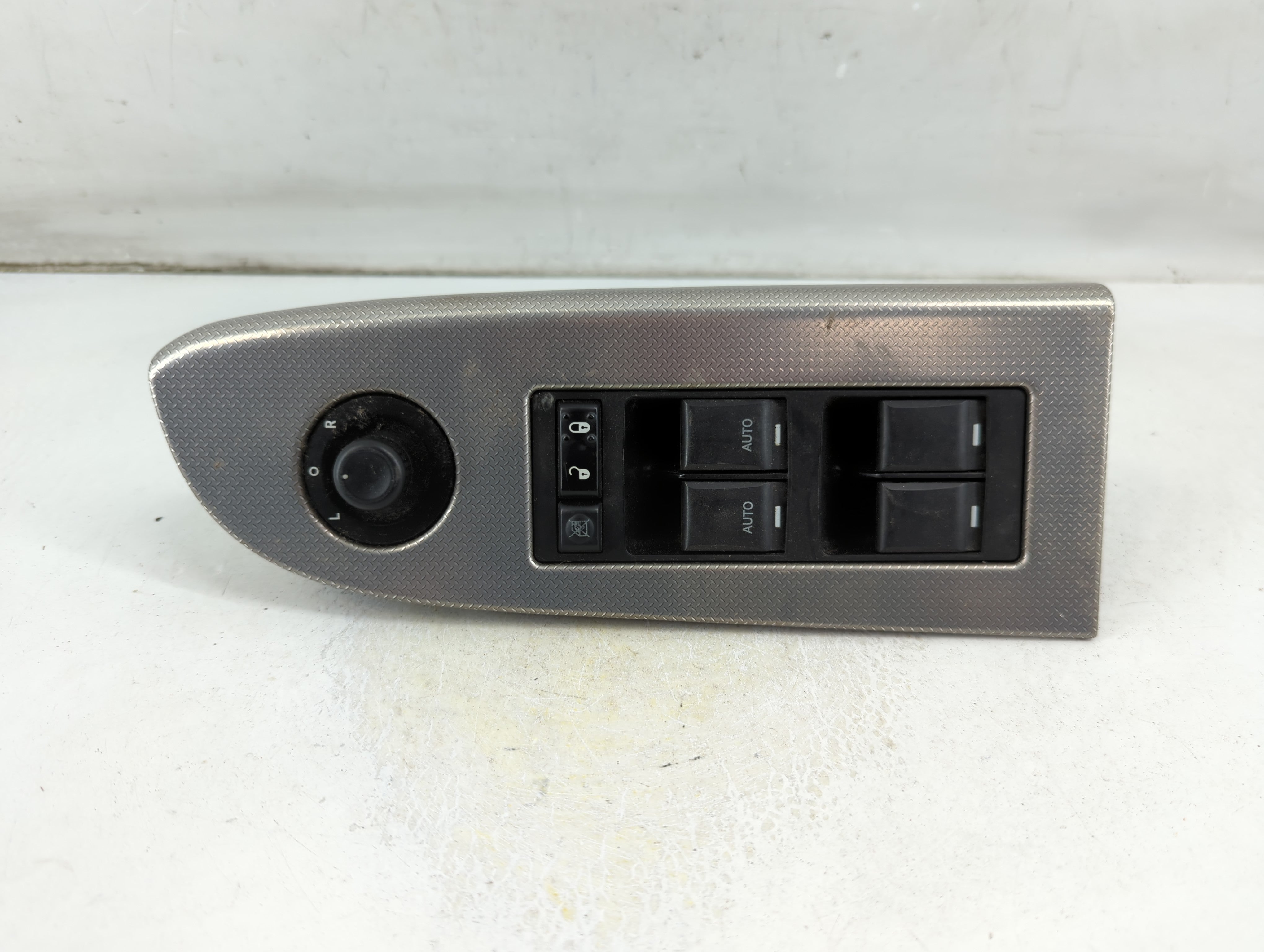 2006-2010 Jeep Grand Cherokee Master Power Window Switch Replacement Driver Side Left P/N:1018B 04602781AA Fits OEM Used Auto Parts - Oemusedautoparts1.com