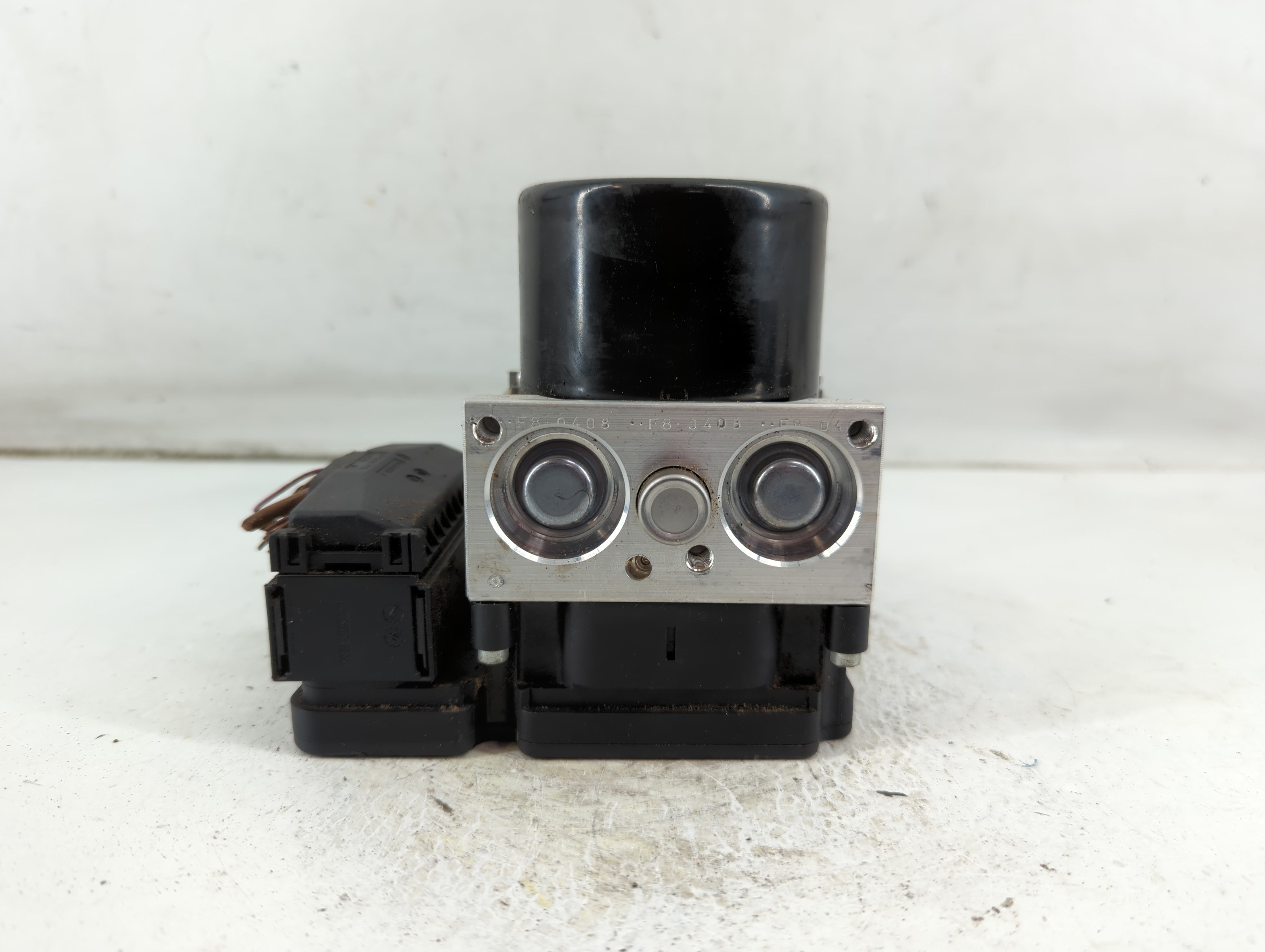 2012-2013 Bmw 320i ABS Pump Control Module Replacement P/N:3451-6862246-01 Fits Fits 2012 2013 OEM Used Auto Parts - Oemusedautoparts1.com