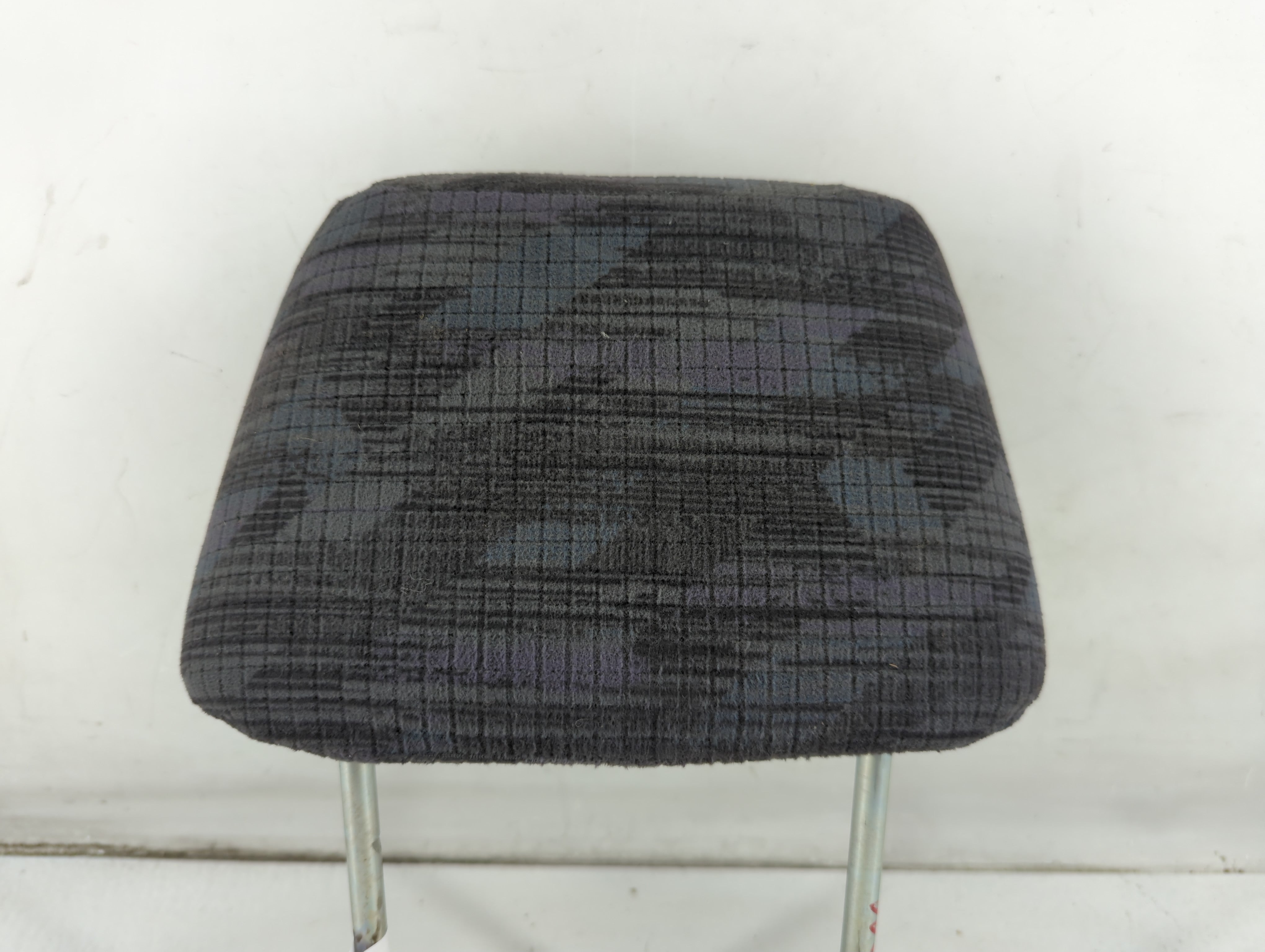 2002-2004 Honda Cr-V Headrest Head Rest Front Driver Passenger Seat Fits Fits 2002 2003 2004 OEM Used Auto Parts - Oemusedautoparts1.com