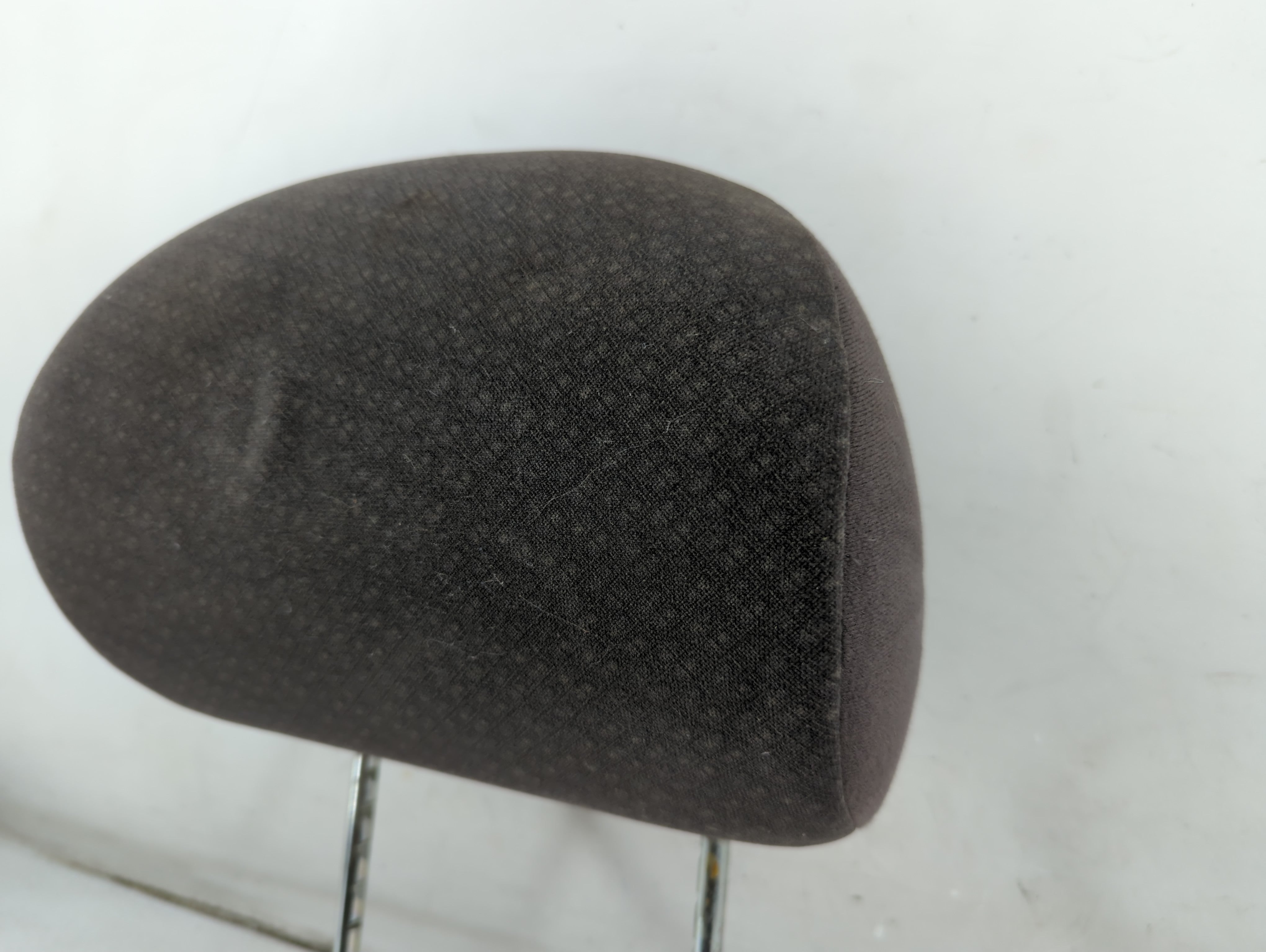 2002-2005 Chrysler Pt Cruiser Headrest Head Rest Front Driver Passenger Seat Fits Fits 2002 2003 2004 2005 OEM Used Auto Parts - Oemusedautoparts1.com