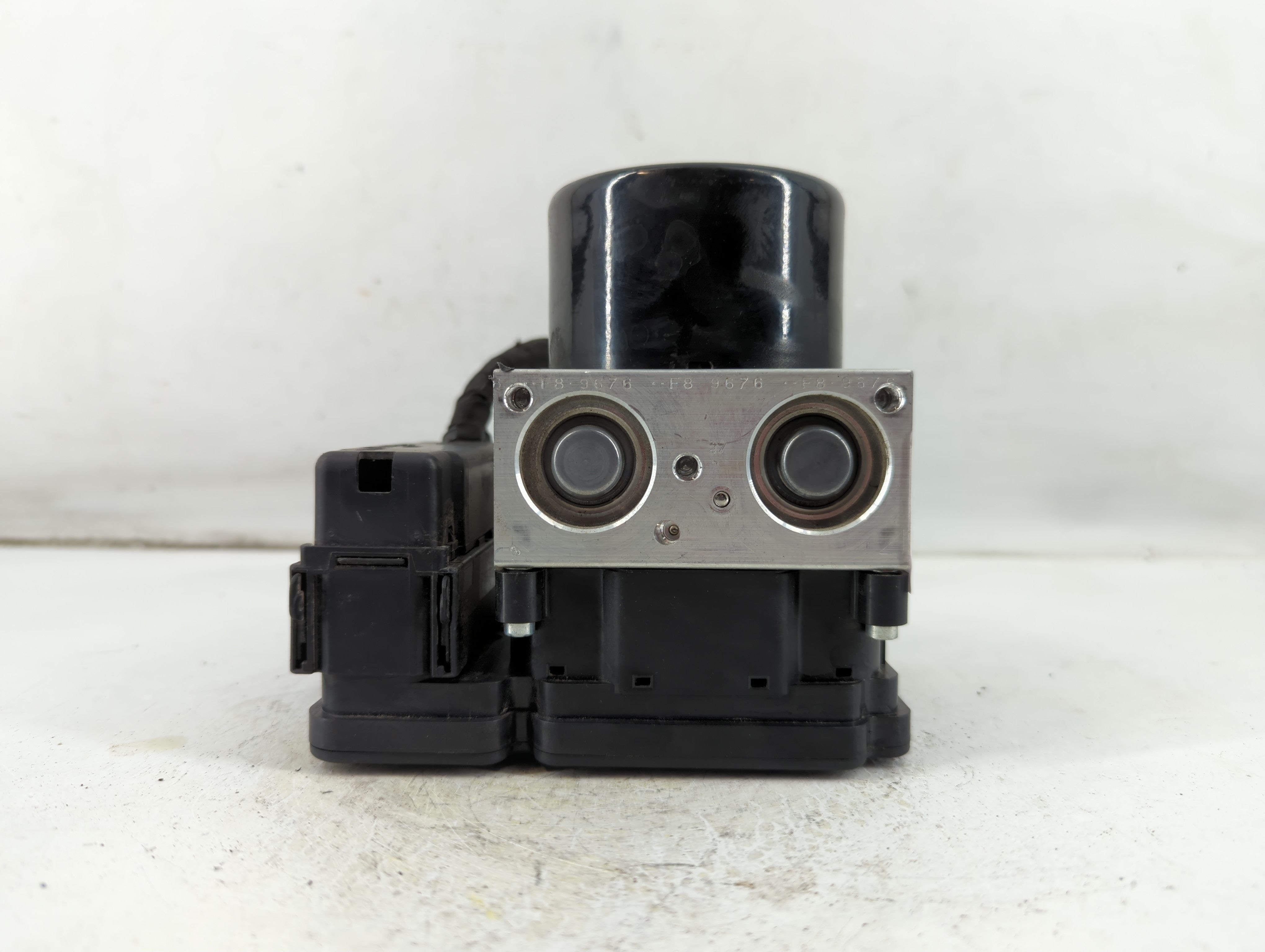 2002-2011 Volkswagen Golf ABS Pump Control Module Replacement P/N:1K0 614 517 Fits OEM Used Auto Parts - Oemusedautoparts1.com