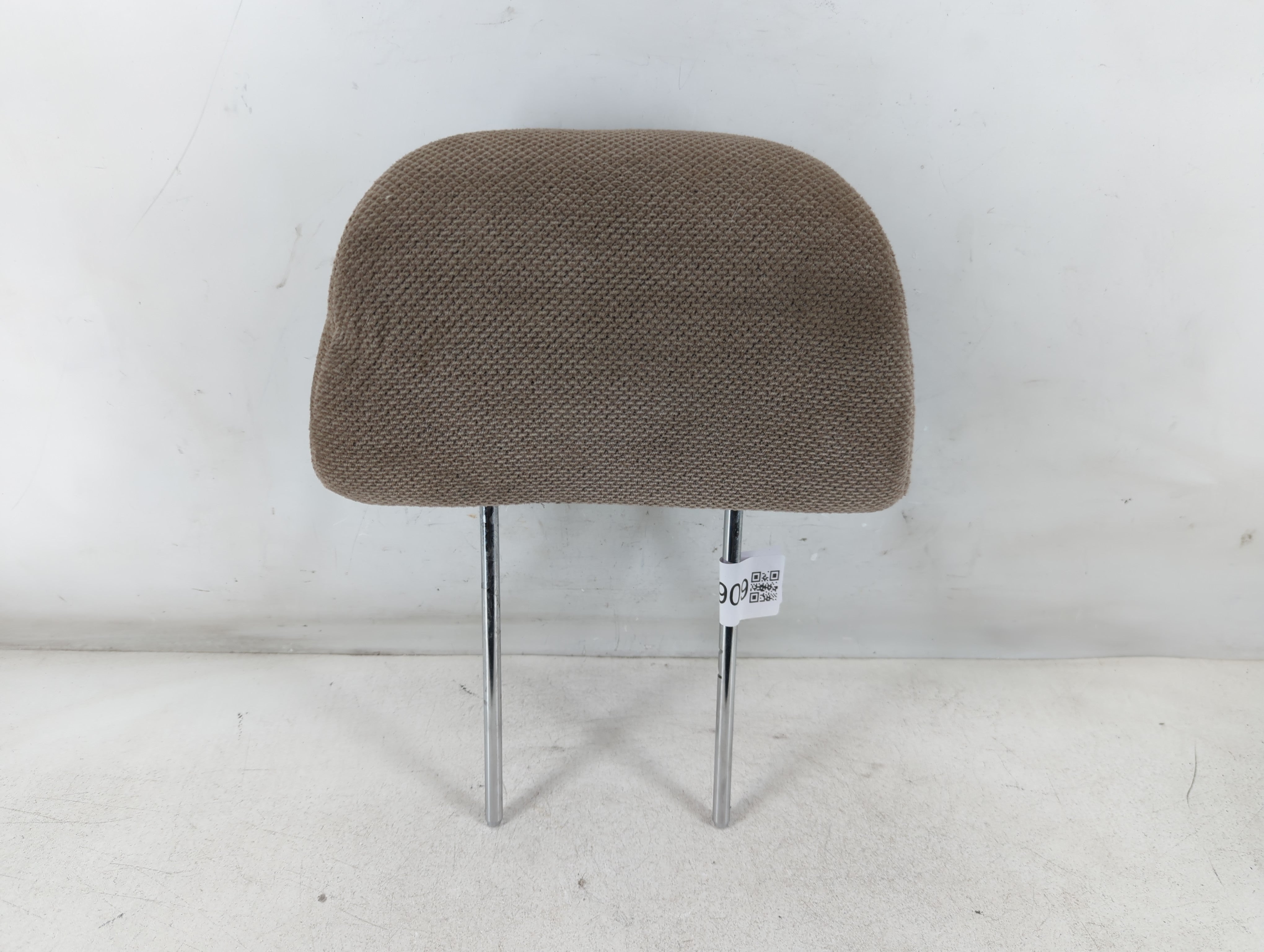 1999 Mitsubishi Montero Sport Headrest Head Rest Front Driver Passenger Seat Fits OEM Used Auto Parts - Oemusedautoparts1.com