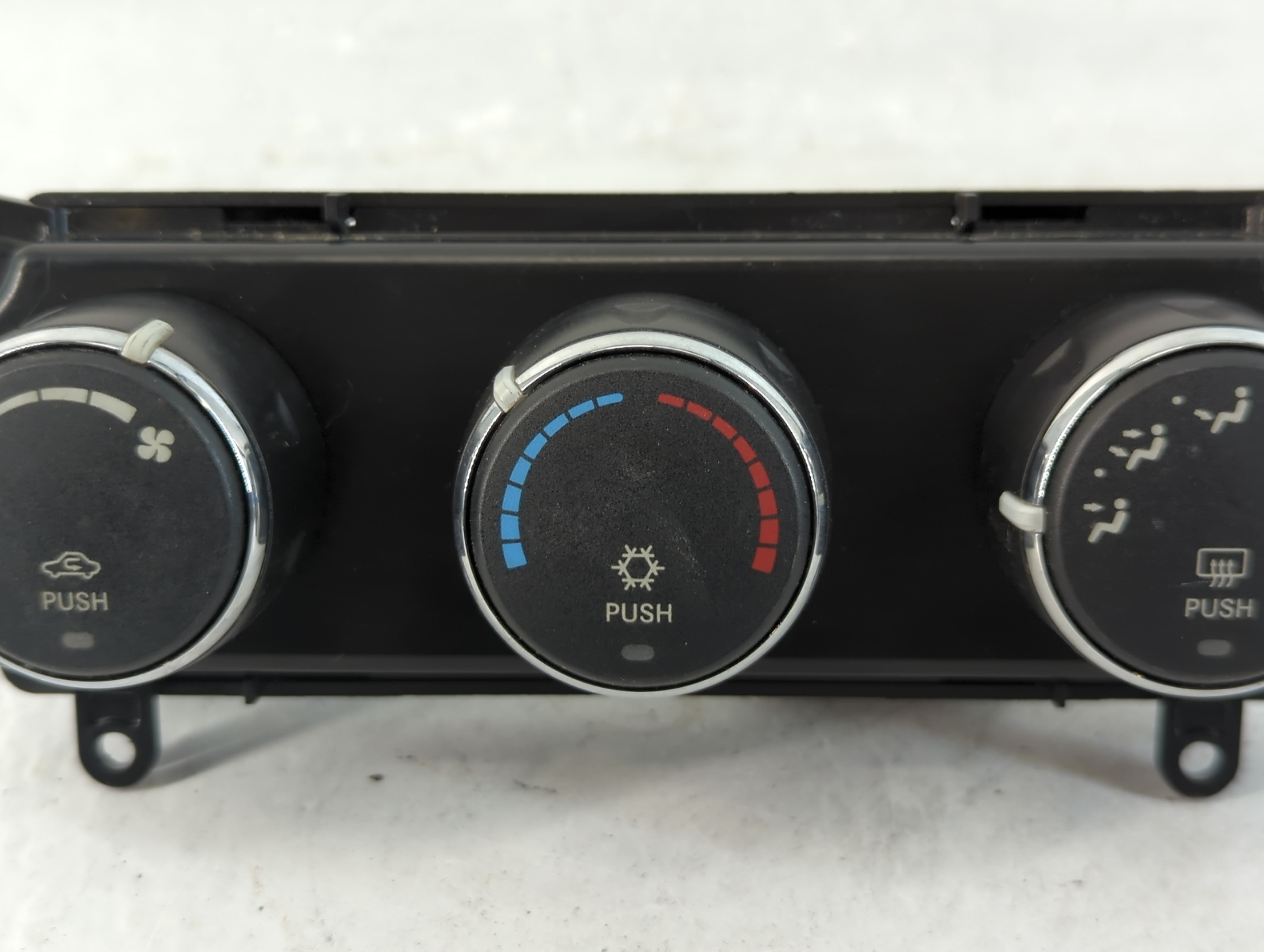 2008-2009 Jeep Liberty Climate Control Module Temperature AC/Heater Replacement P/N:58024 P55111935AA Fits Fits 2008 2009 OEM Used Auto Parts - Oemusedautoparts1.com