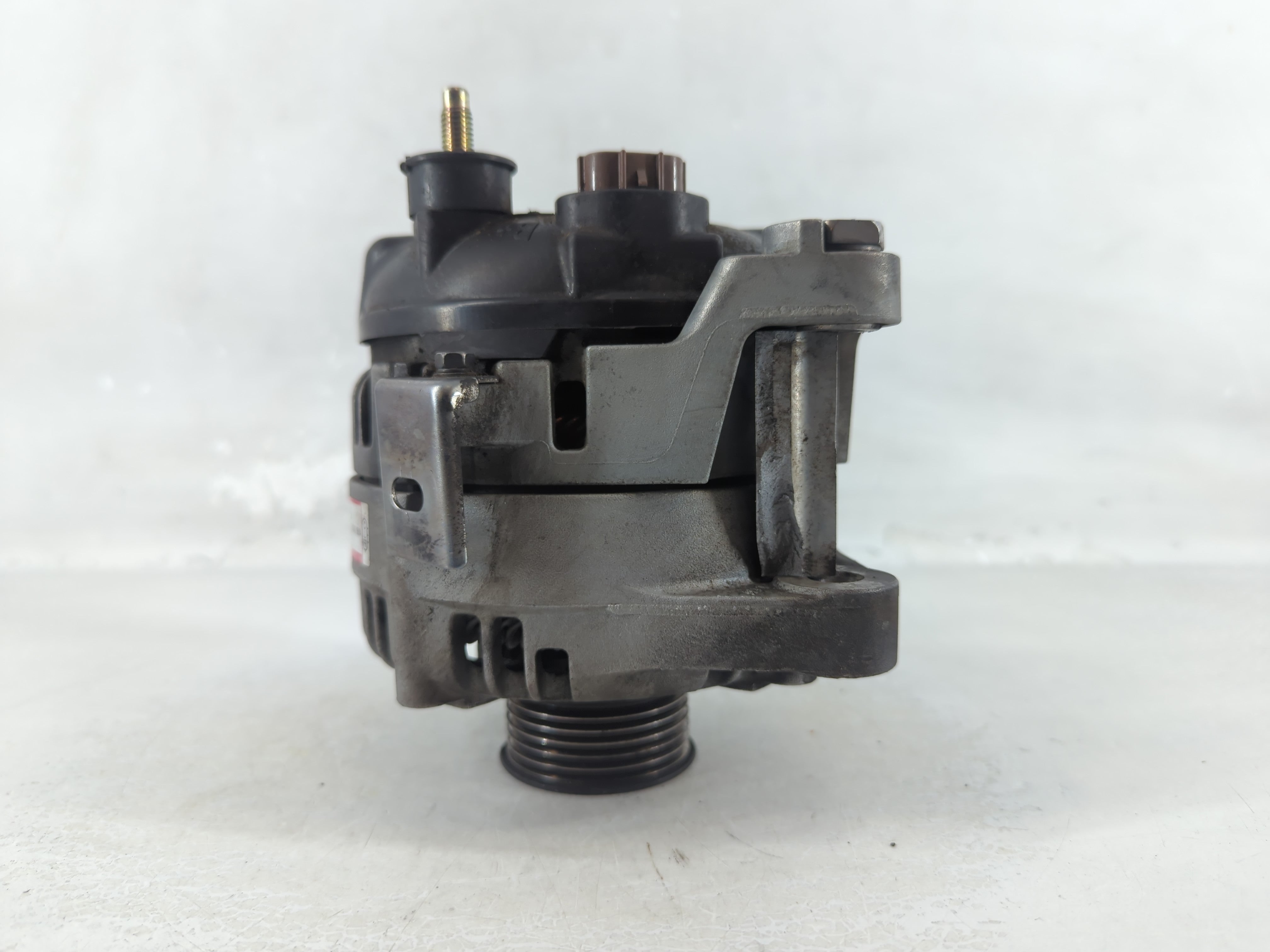 2016-2020 Kia Sorento Alternator Replacement Generator Charging Assembly Engine OEM P/N:TN104211-8790 37300-2G061 Fits OEM Used Auto Parts - Oemusedautoparts1.com